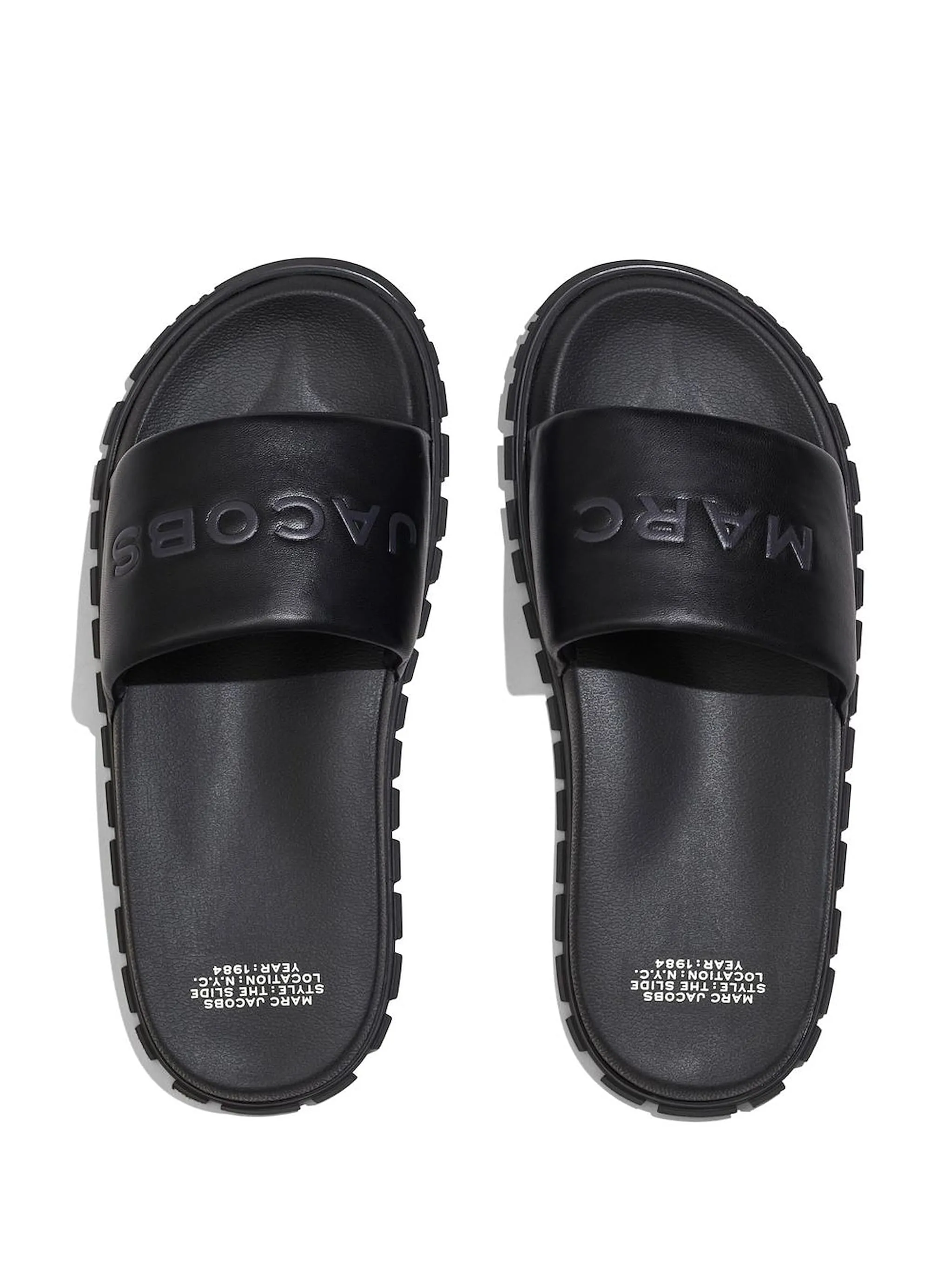 【関税込み】Marc Jacobs ブラック The Leather Slide サンダル Marc Jacobs The Leather Slide logo-embossed slides | Eraldo