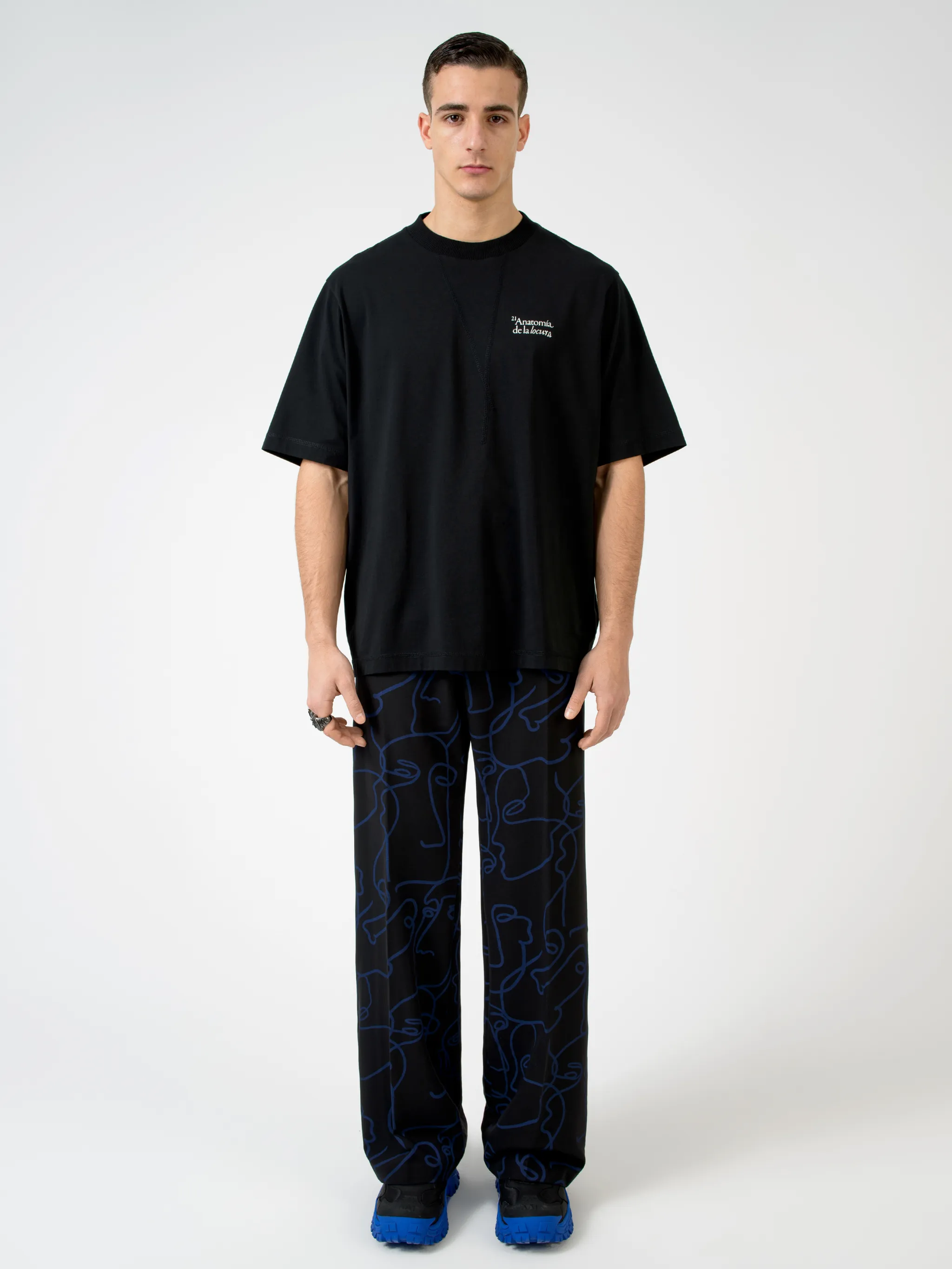 Black cotton Botanical logo-print T-shirt from Marcelo Burlon County of Milan featuring logo print at the chest, embroidered logo to the rear, round neck, short sleeves and straight hem.