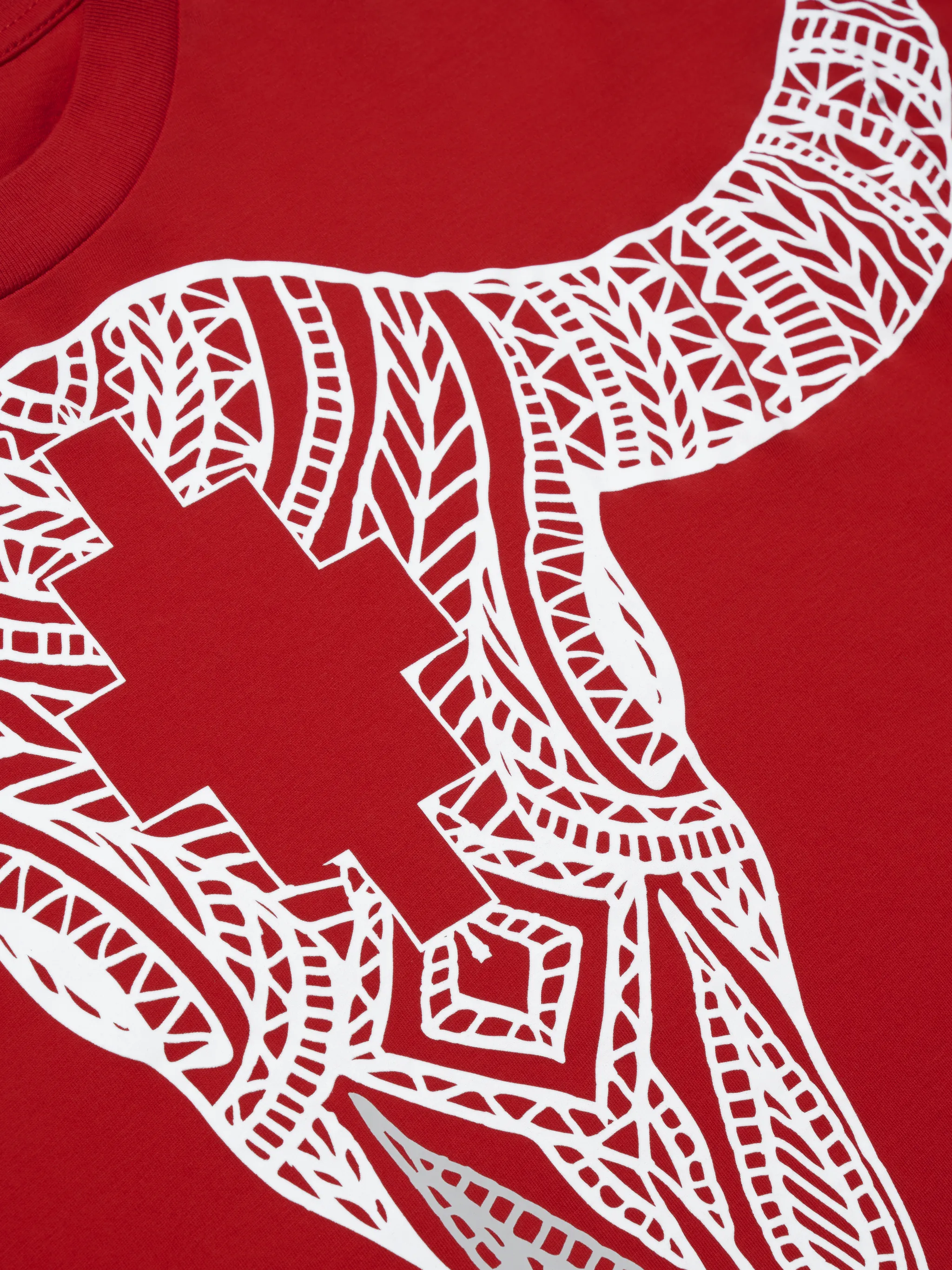 Red cotton buffalo-print cotton T-shirt from Marcelo Burlon County of Milan featuring graphic print, crew neck, short sleeves and straight hem.