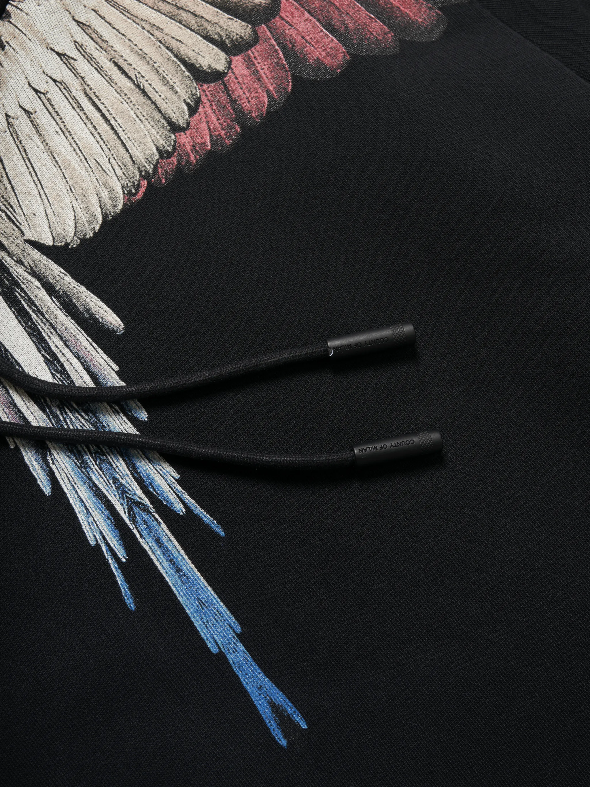 Black cotton Wings print hoodie from Marcelo Burlon County of Milan featuring wings print, classic hood, front pouch pocket, long sleeves, ribbed cuffs and ribbed hem.