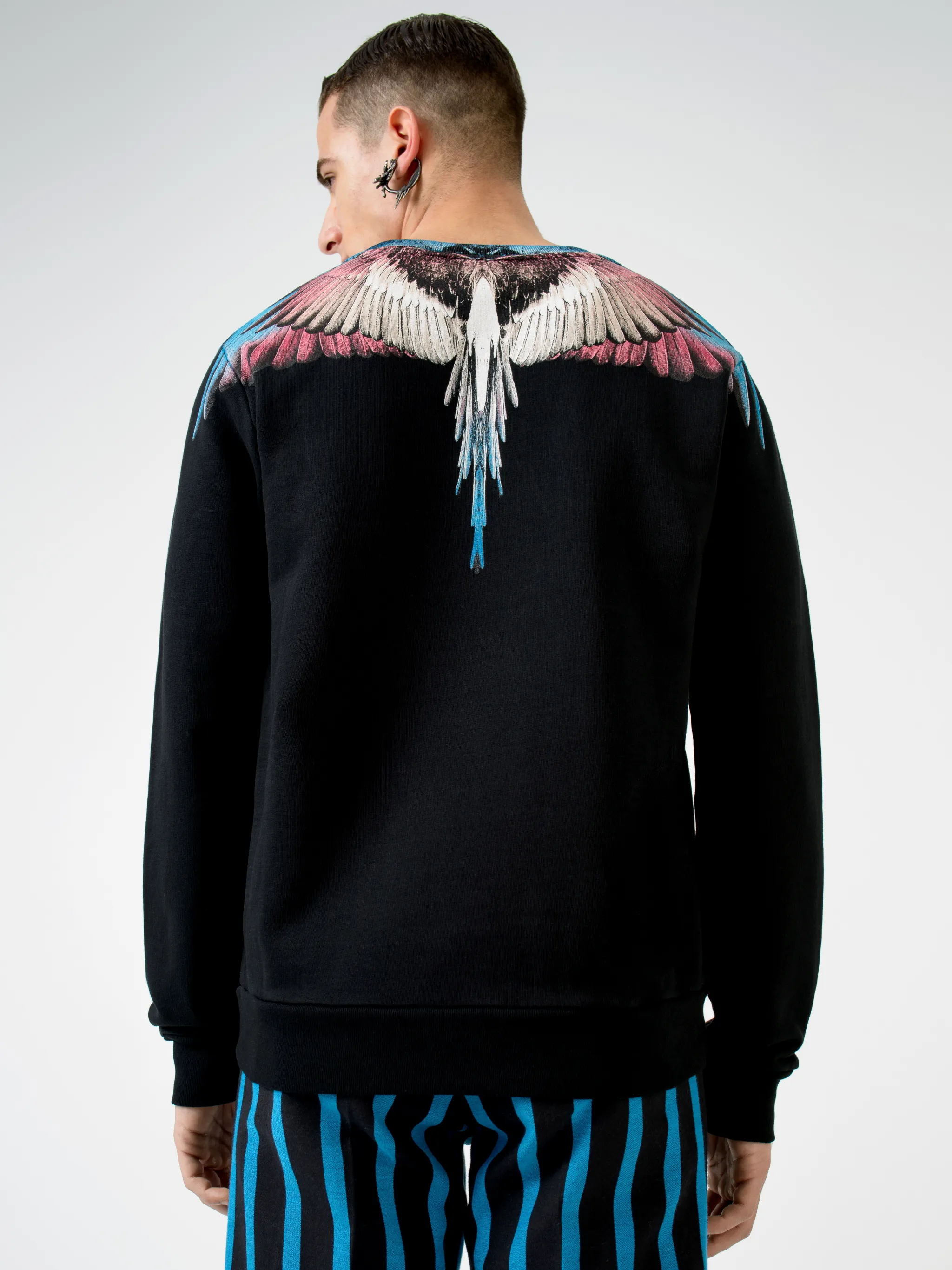 Black cotton Wings-print sweatshirt from Marcelo Burlon County of Milan featuring crew neck and long sleeves.