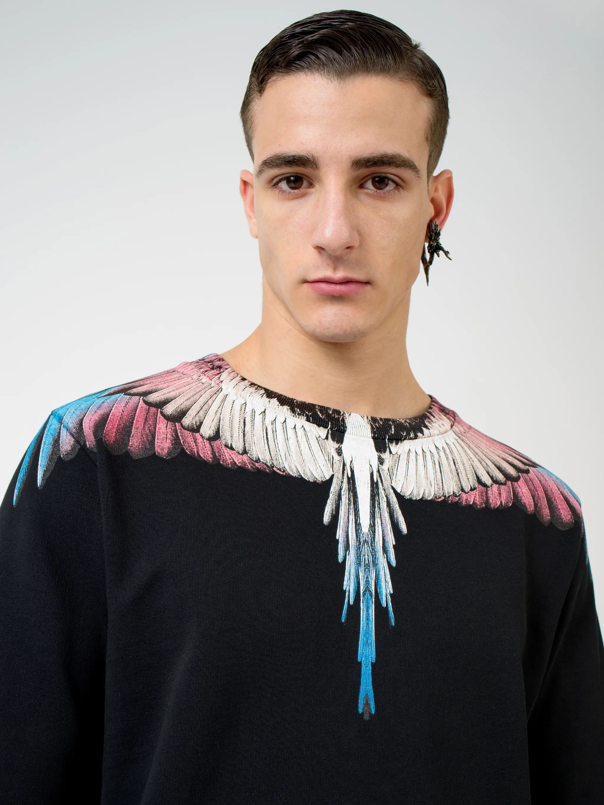 Black cotton Wings-print sweatshirt from Marcelo Burlon County of Milan featuring crew neck and long sleeves.