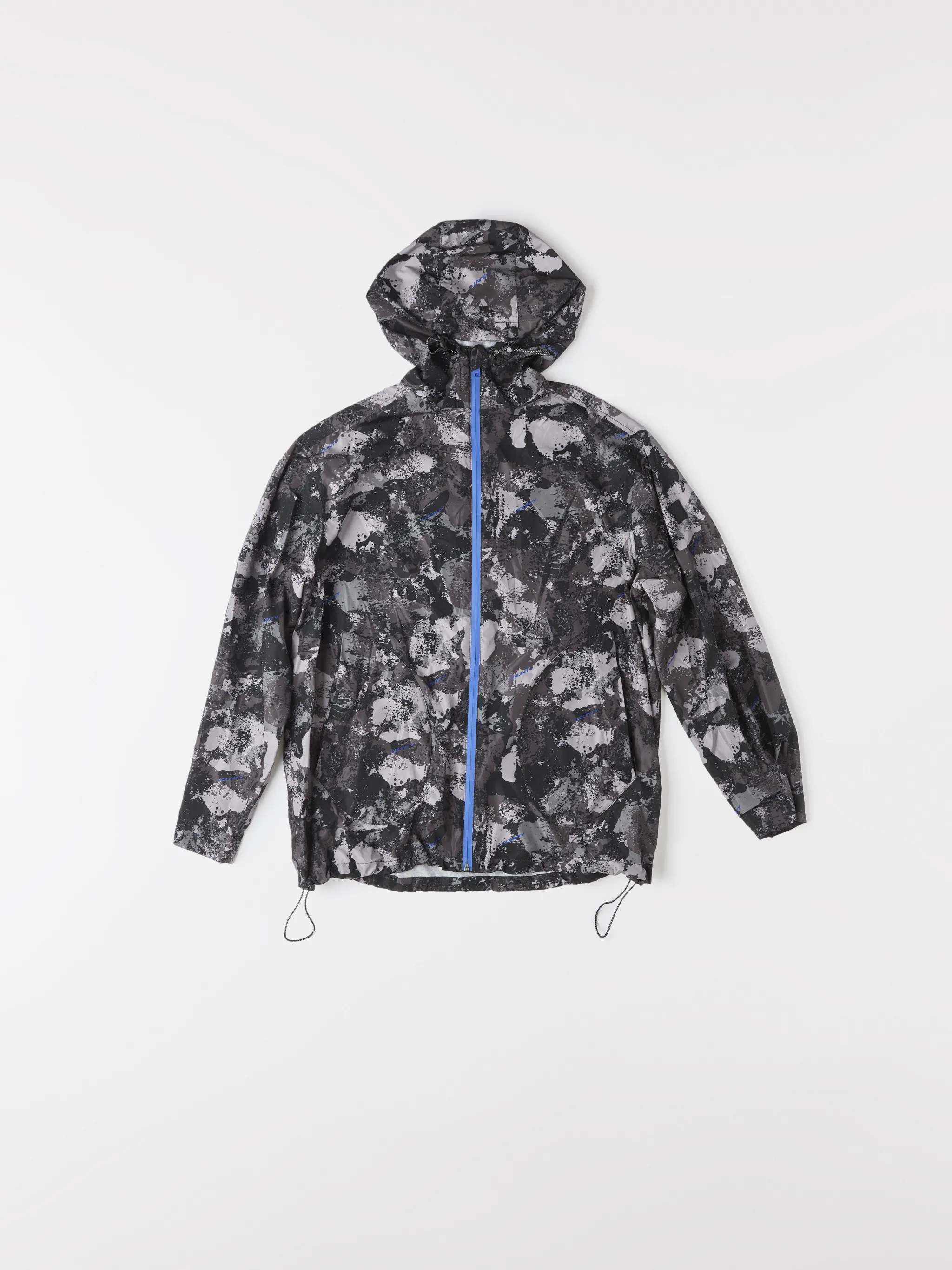 Tonal grey/royal blue camouflage print hooded windbreaker from Marcelo Burlon County of Milan featuring camouflage print, drawstring hood, front zip fastening, two side patch pockets, long sleeves and drawstring hem.