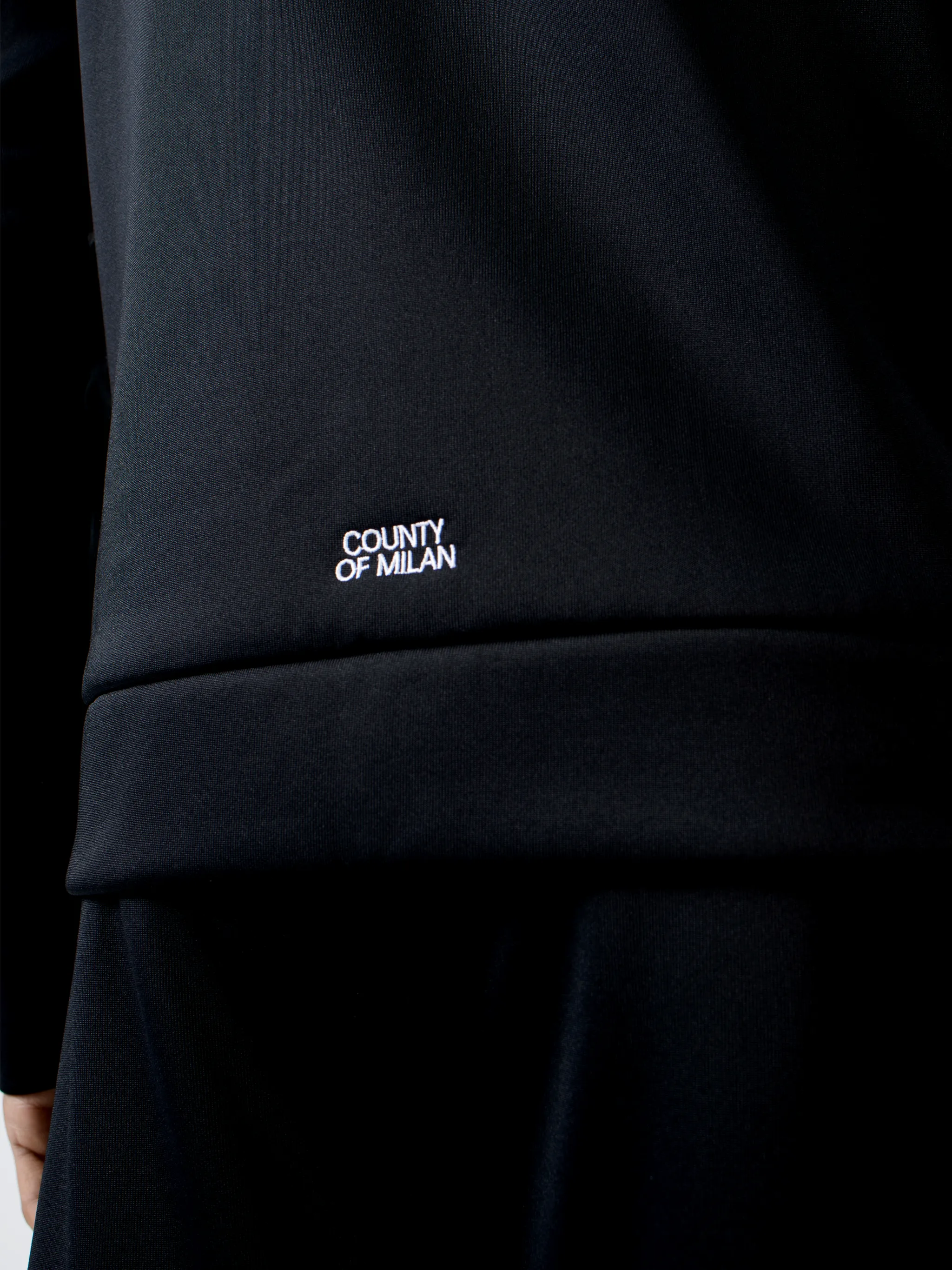Black cotton-blend logo embroidery zip-up sweatshirt from MARCELO BURLON COUNTY OF MILAN featuring stand-up collar, front zip fastening, embroidered logo, two side slit pockets, long sleeves and loose fit.