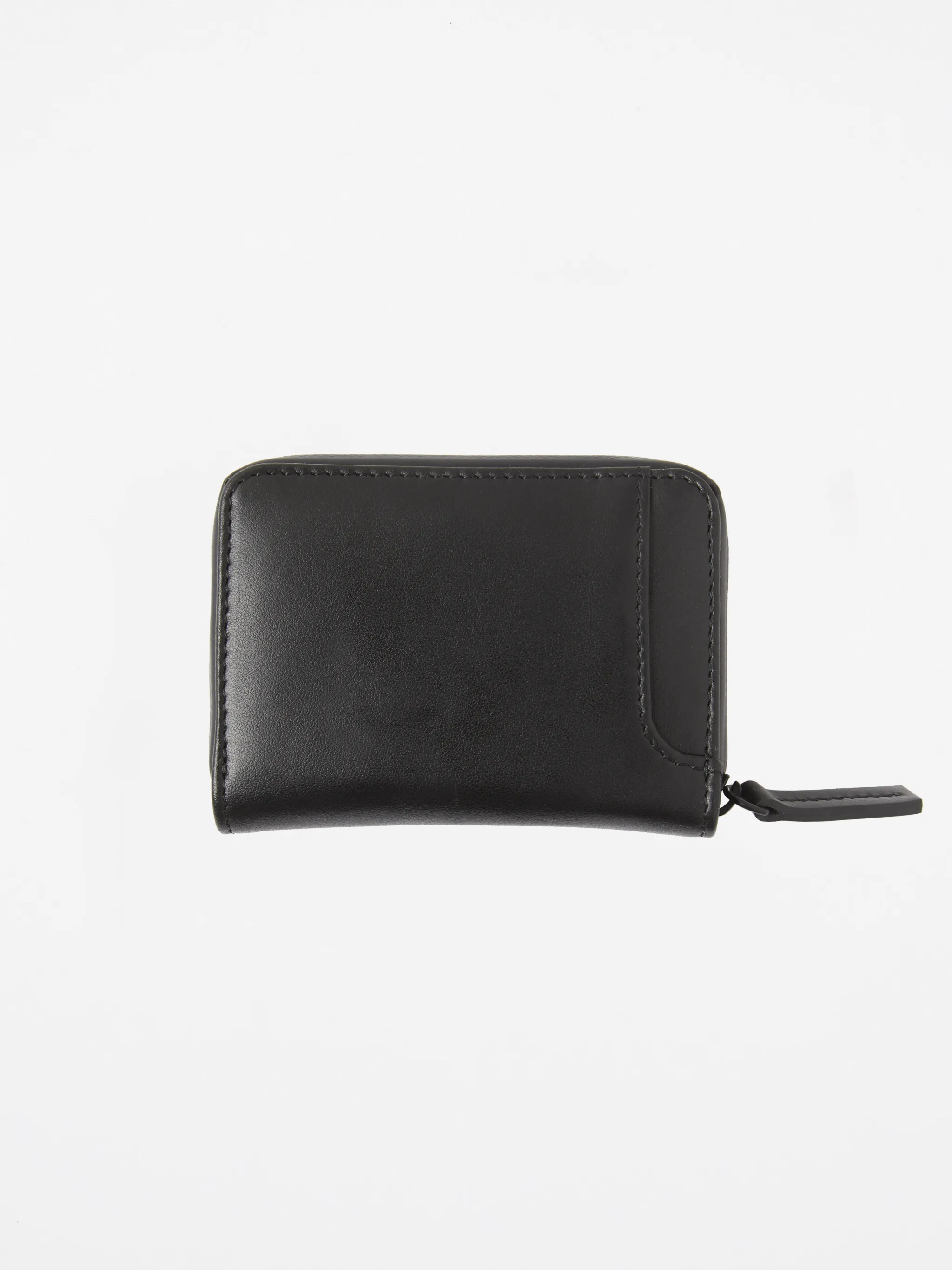 Black leather Cross Wings leather wallet from Marcelo Burlon County of Milan featuring wings print, all-around zip fastening, internal card slots and internal note compartments.