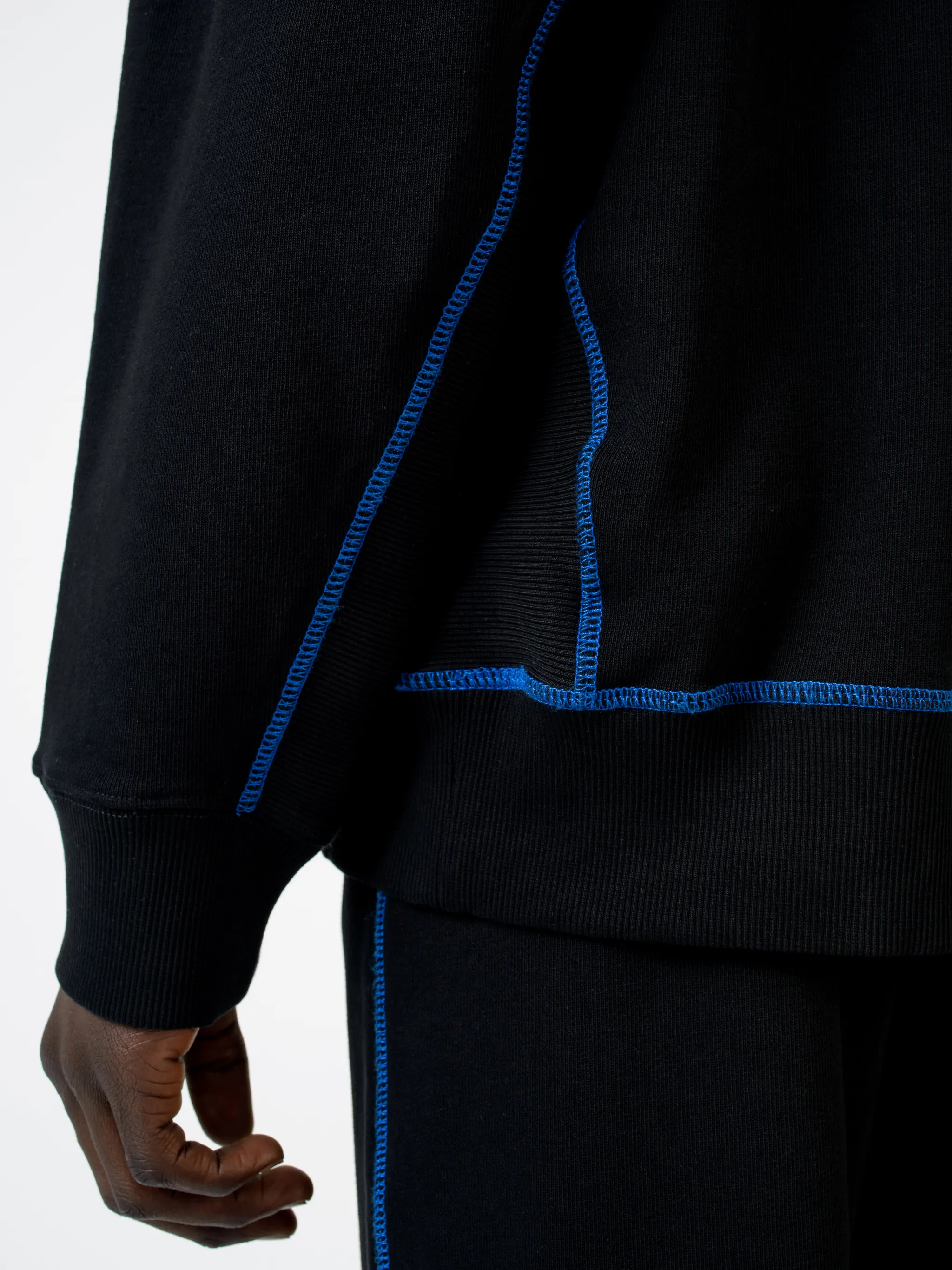 Black cotton Mad Face crew-neck sweatshirt from Marcelo Burlon County of Milan featuring logo print at the chest, graphic print to the rear, contrasting trim, crew neck, long sleeves and straight hem.