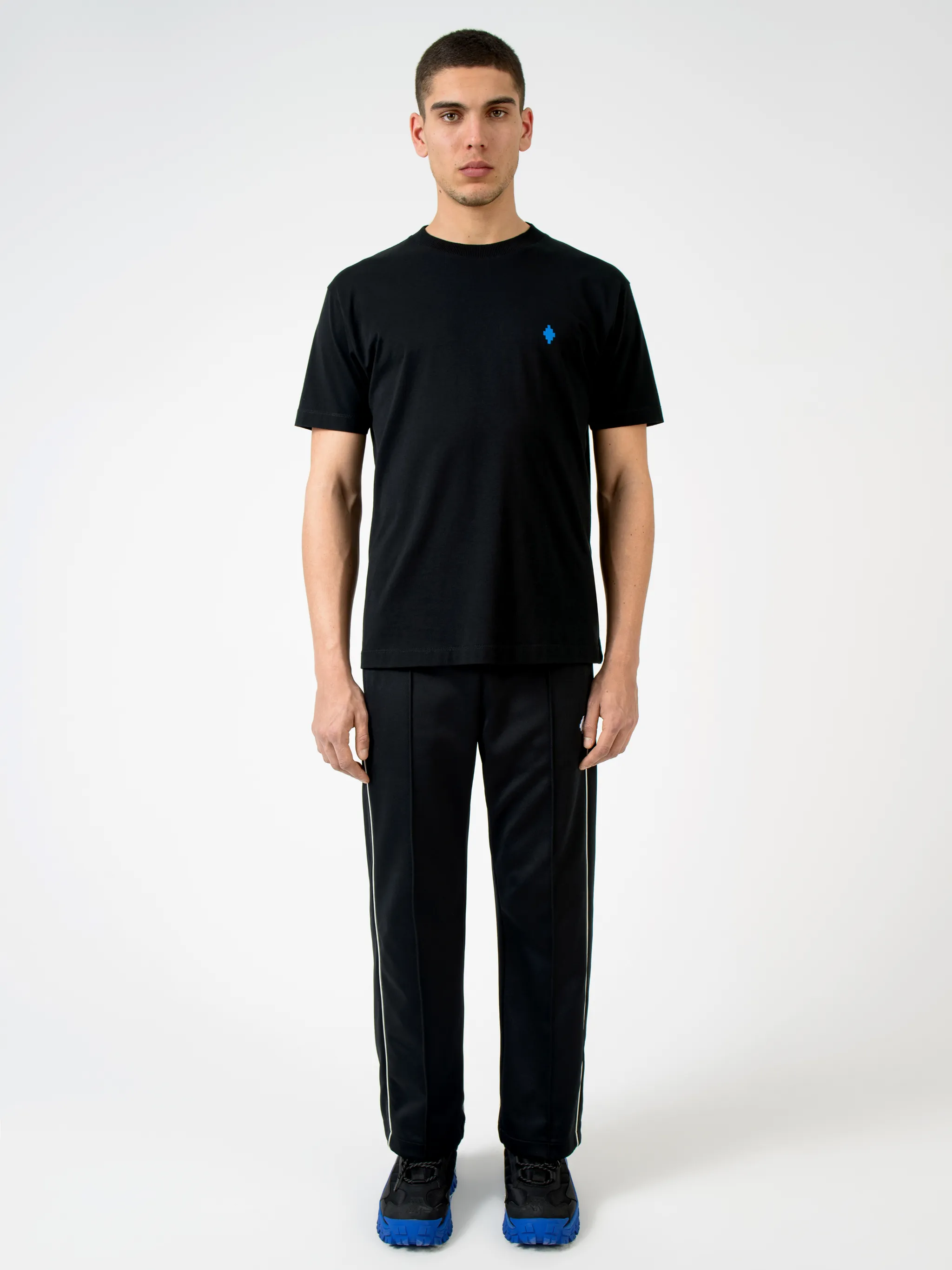 Black cotton Psych Clouds print T-shirt from Marcelo Burlon County of Milan featuring logo print at the chest, crew neck and short sleeves.