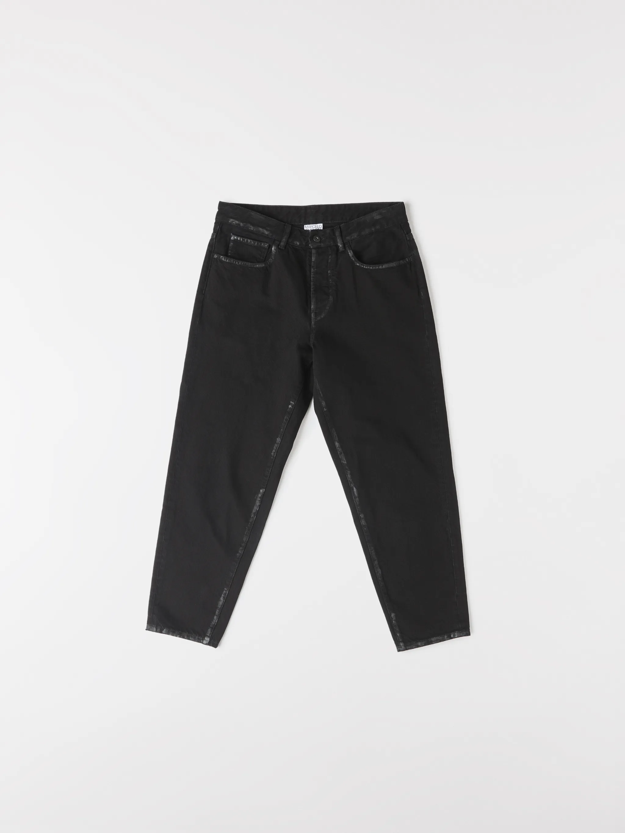 Black cotton Wings straight-leg jeans from Marcelo Burlon County of Milan featuring wings print, logo patch to the rear, belt loops, mid-rise, front button and zip fastening, straight leg and classic five pockets.