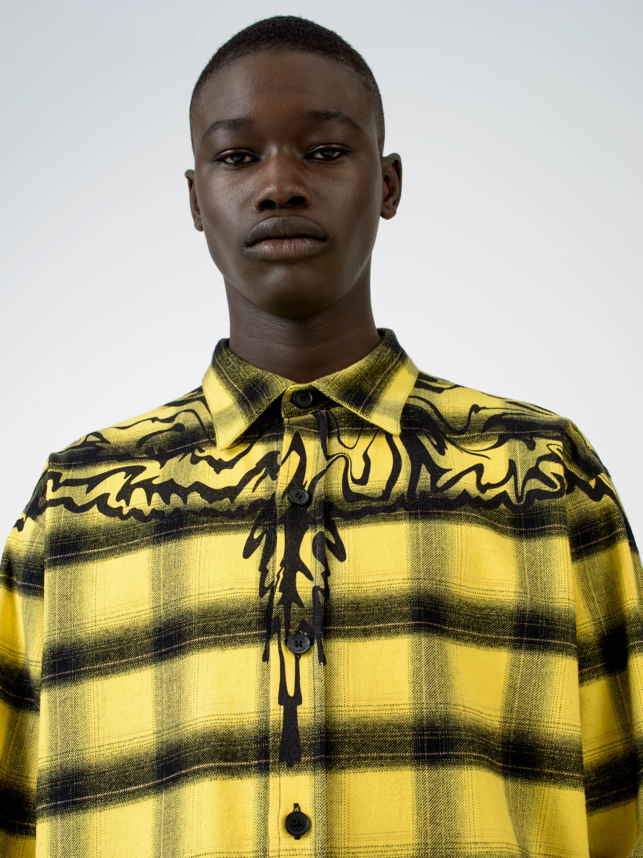 Yellow/black Wings check-pattern shirt from Marcelo Burlon County of Milan featuring check pattern, wings print, classic collar, front button fastening, long sleeves, buttoned cuffs and straight hem.