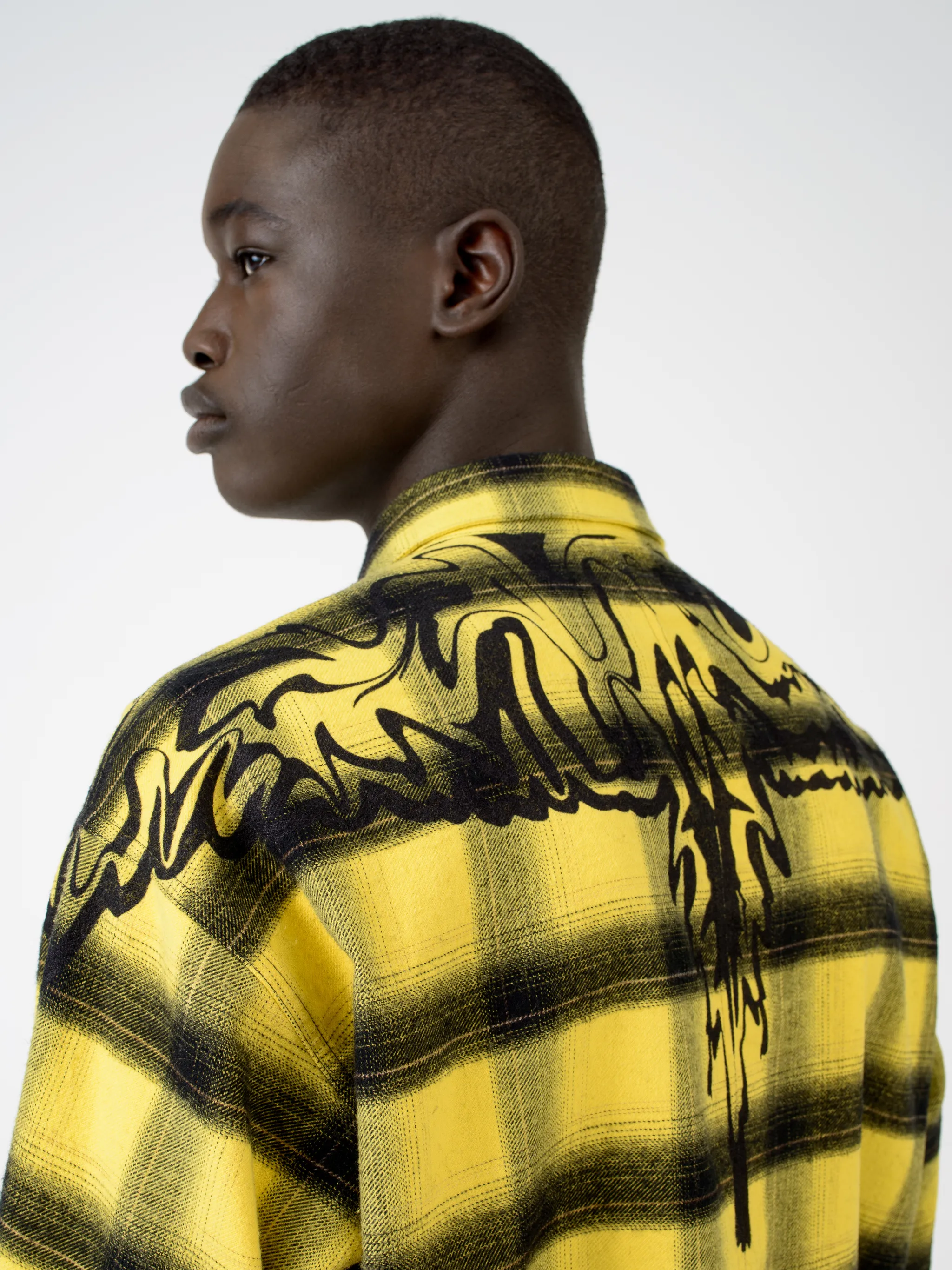 Yellow/black Wings check-pattern shirt from Marcelo Burlon County of Milan featuring check pattern, wings print, classic collar, front button fastening, long sleeves, buttoned cuffs and straight hem.