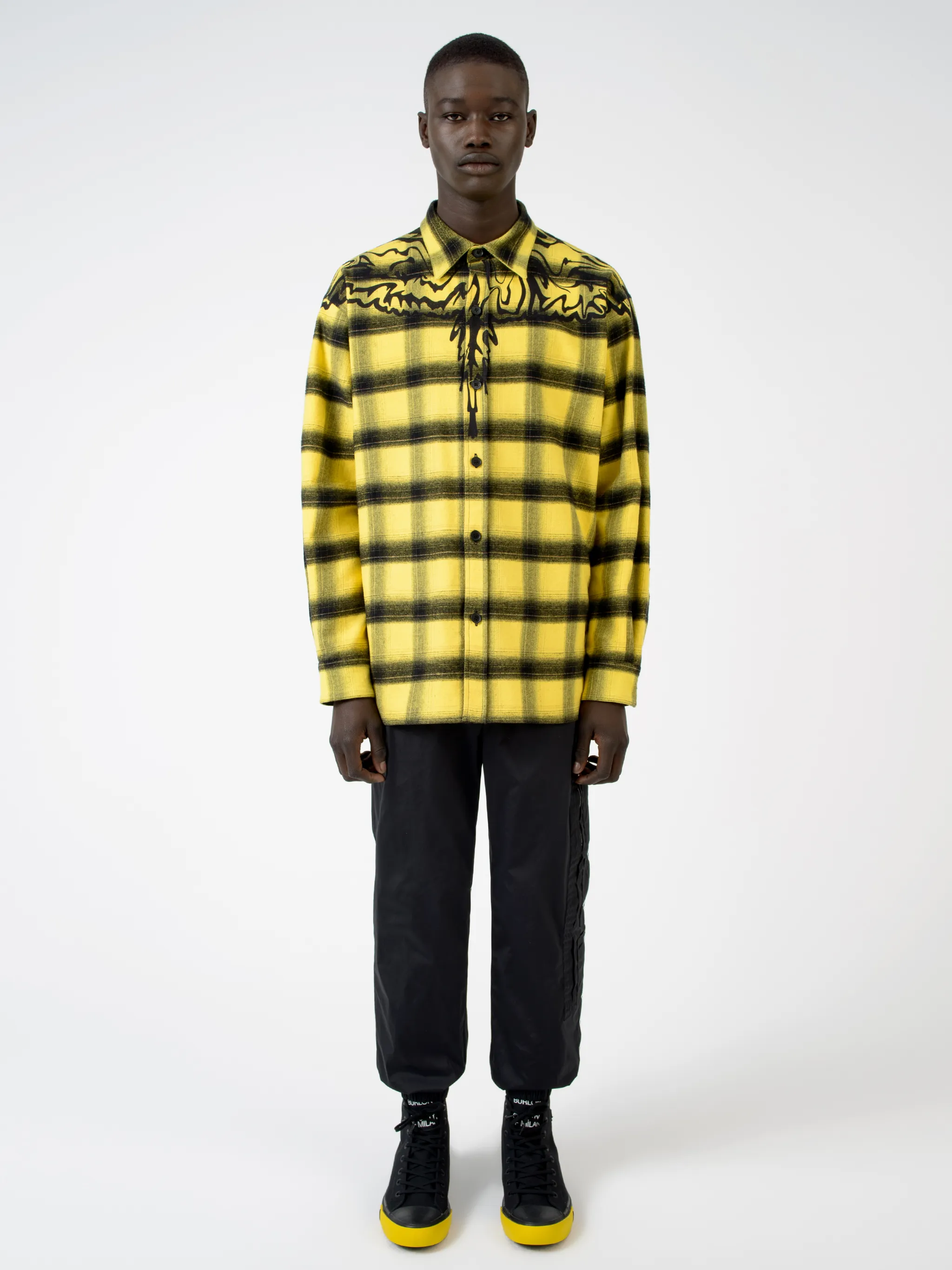 Yellow/black Wings check-pattern shirt from Marcelo Burlon County of Milan featuring check pattern, wings print, classic collar, front button fastening, long sleeves, buttoned cuffs and straight hem.