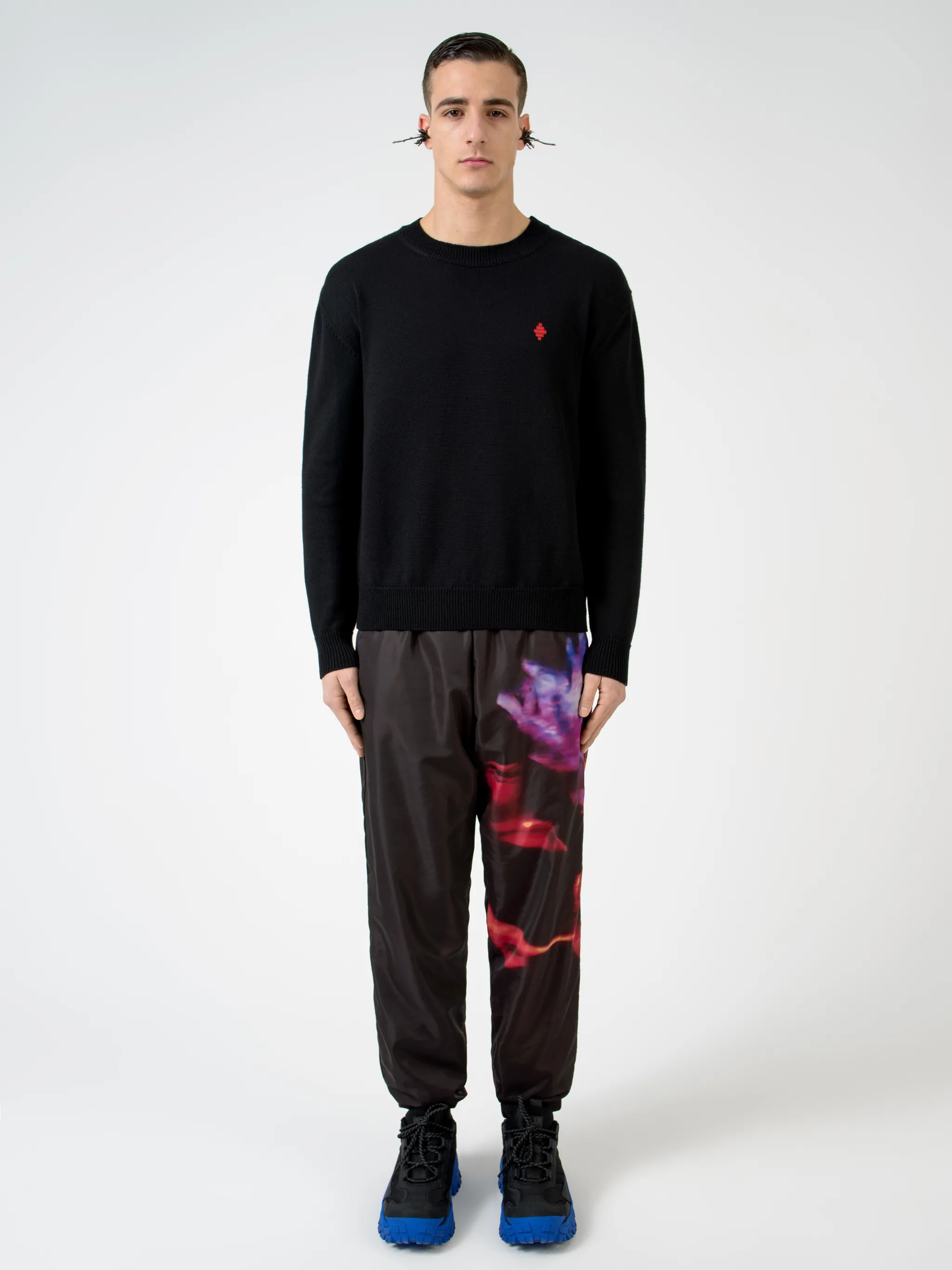 Black cotton Rural Cross crew-neck sweatshirt from Marcelo Burlon County of Milan featuring embroidered logo at the chest, appliqué detail, ribbed edge, crew neck, long sleeves and straight hem.