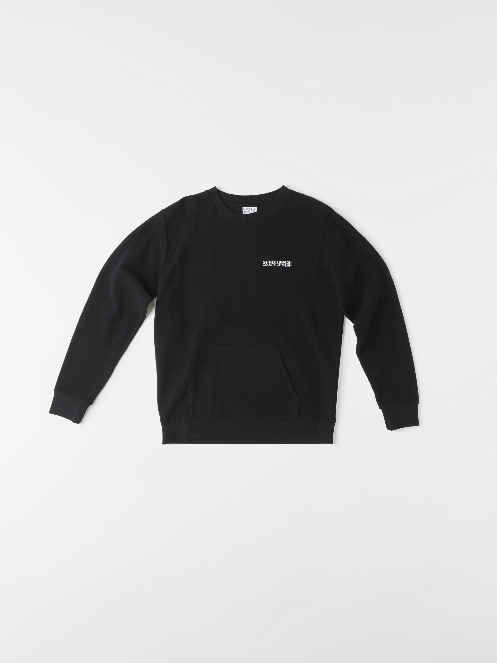 Black cotton Triangl Outline crew-neck jumper from Marcelo Burlon County of Milan featuring logo print at the chest, graphic print to the rear, crew neck, long sleeves and straight hem.