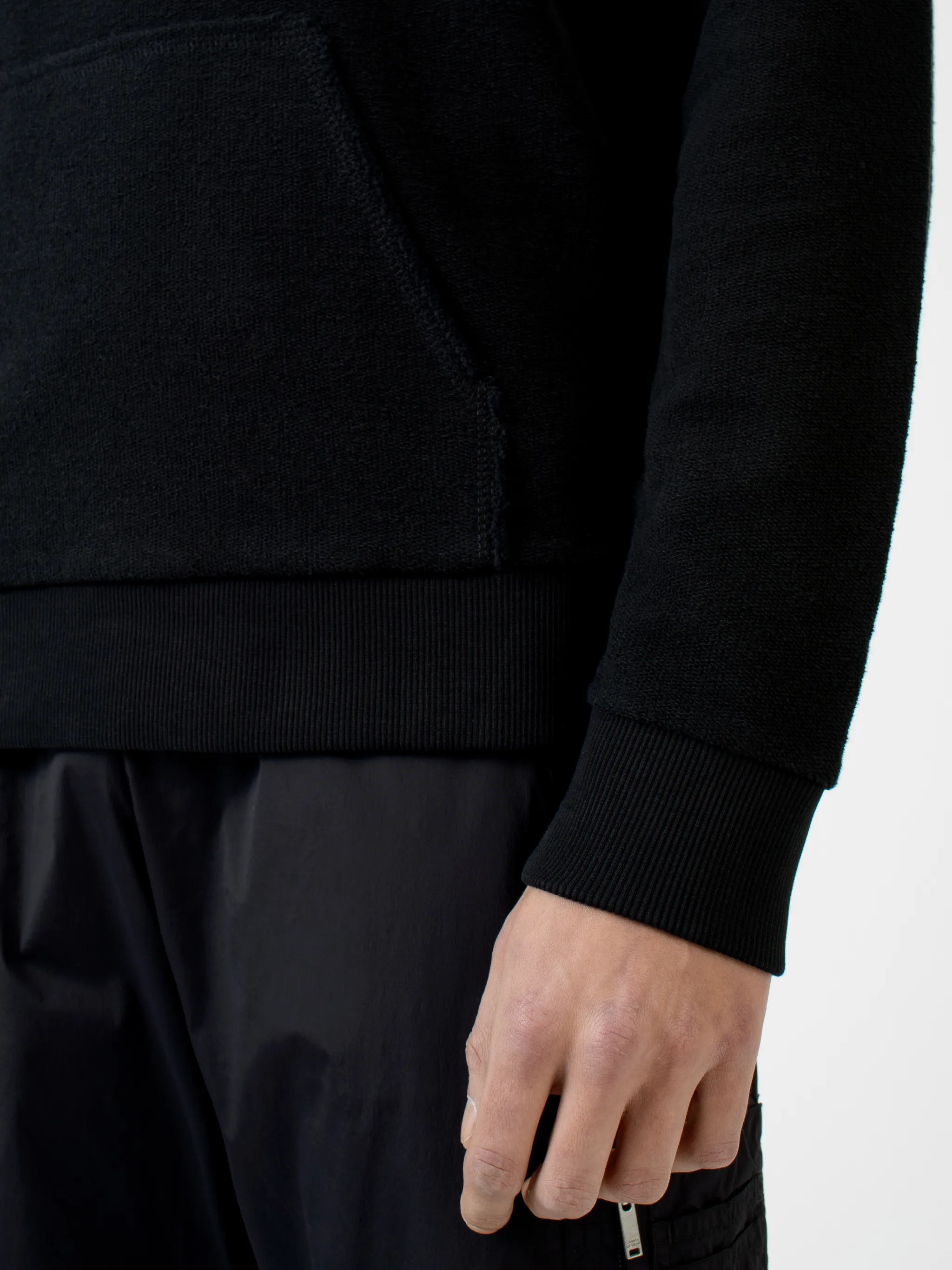Black cotton Triangl Outline crew-neck jumper from Marcelo Burlon County of Milan featuring logo print at the chest, graphic print to the rear, crew neck, long sleeves and straight hem.