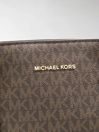 michael kors voyager wallet