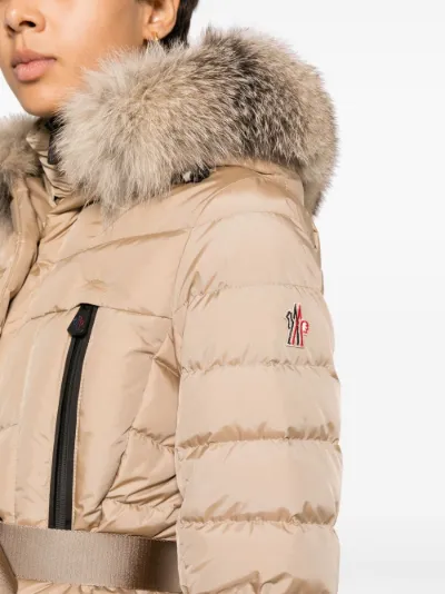 Moncler hotsell con pelliccia