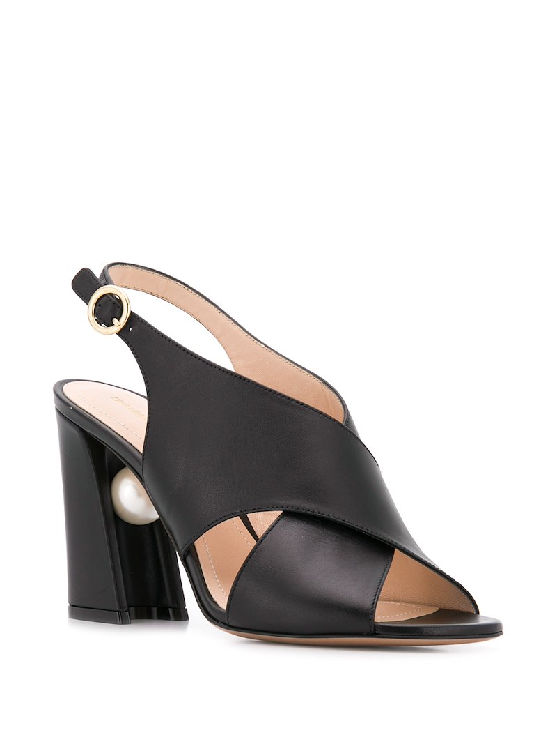 MIRI Cross Sandal