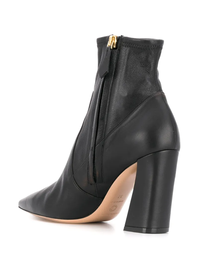 MIRI Stretch Boot
