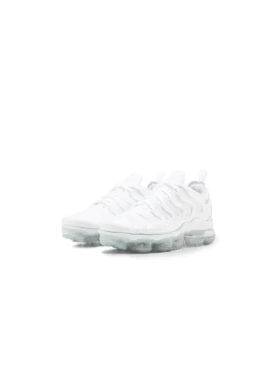 Triple white nike hot sale vapormax plus