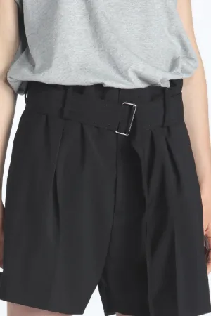 belted pleated shorts
