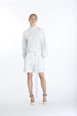 belted pleated shorts