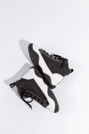 Bonnie Sneakers