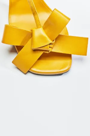 bow-embellished sandals
