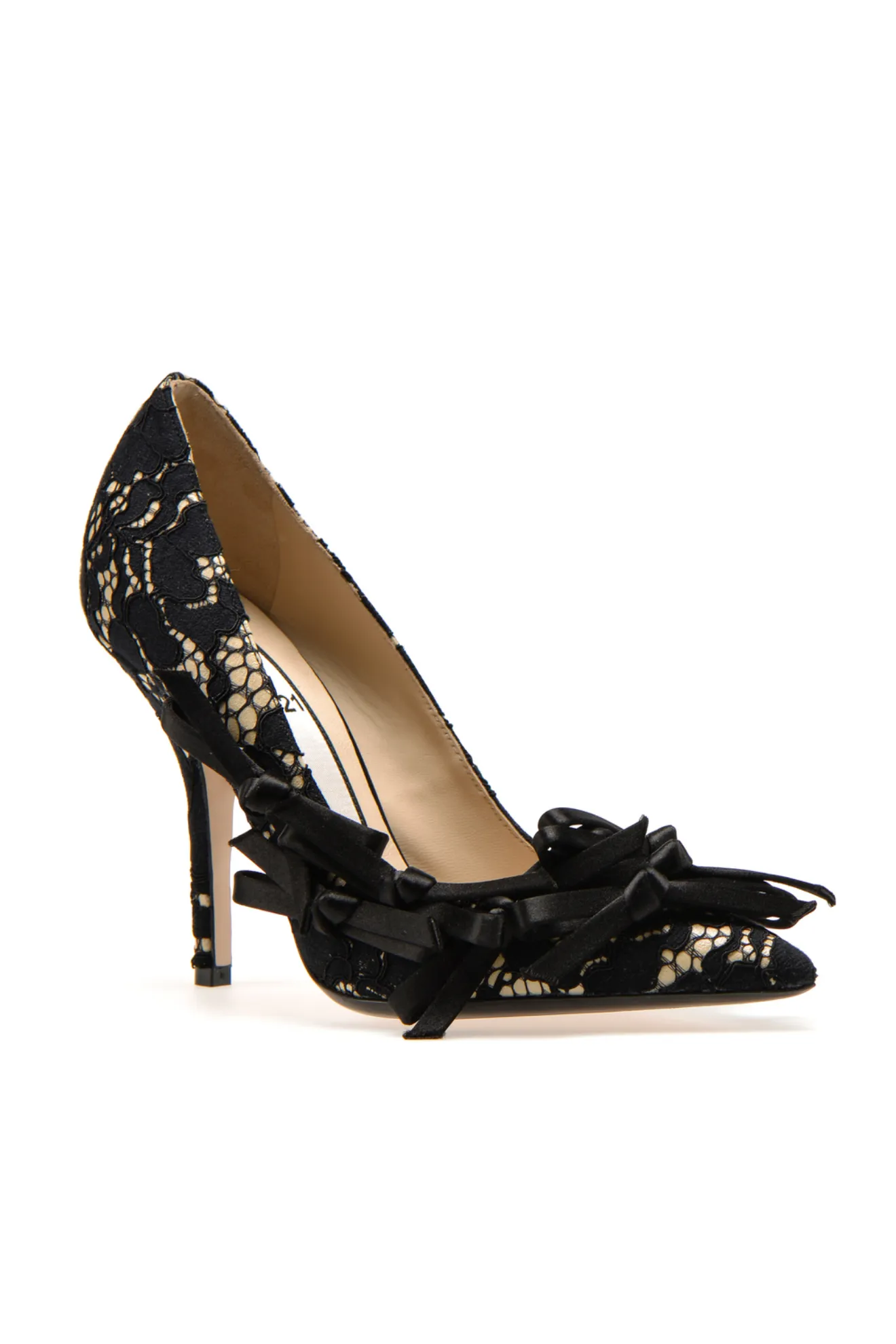 Décolleté in pizzo nero con accessorio gioiello