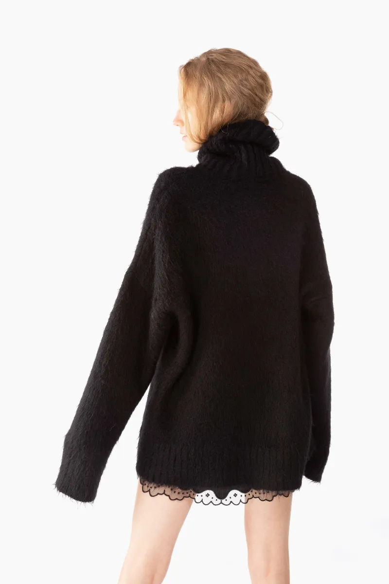 shaggy black jumper