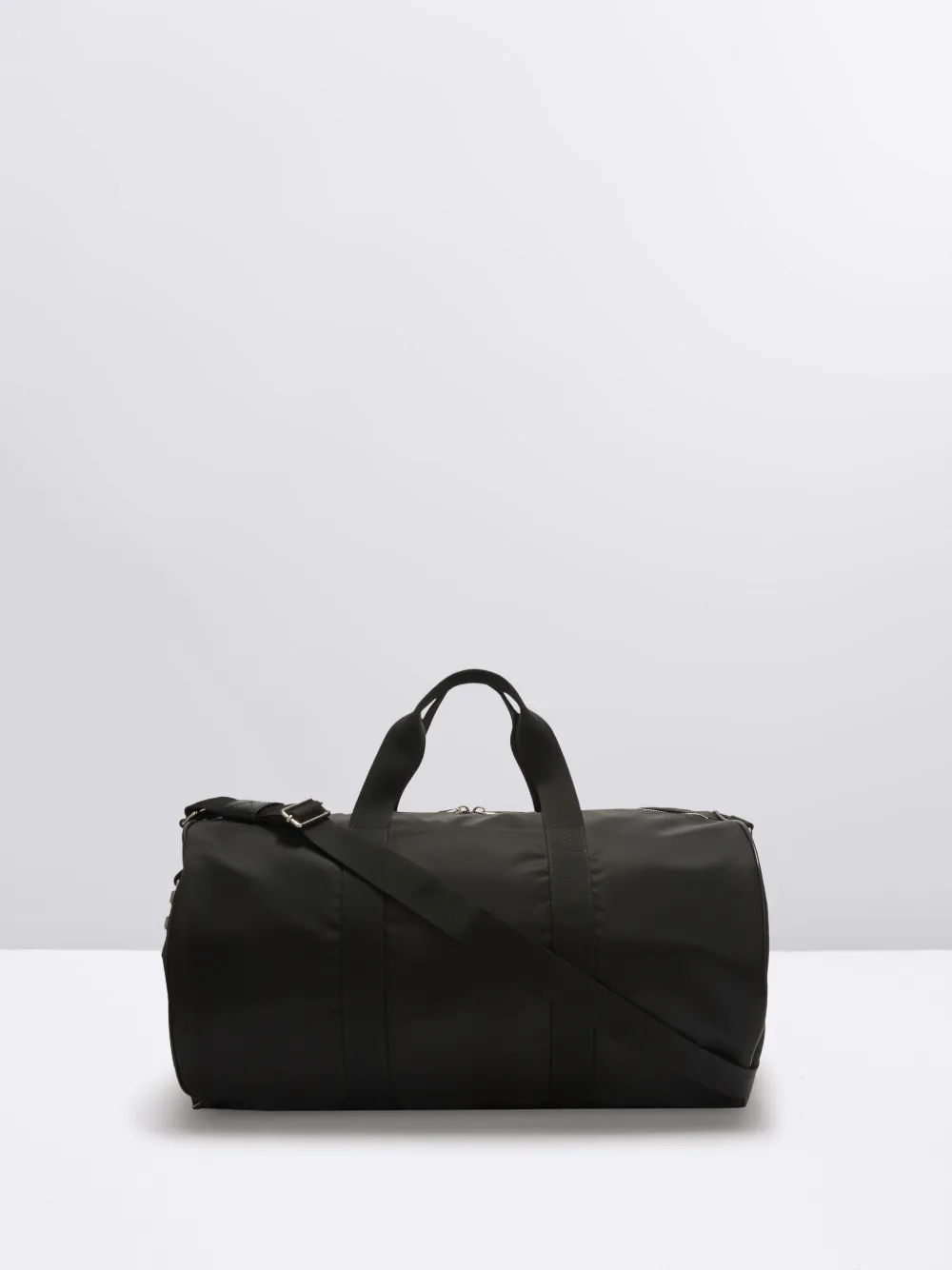 Arrow best sale duffle bag