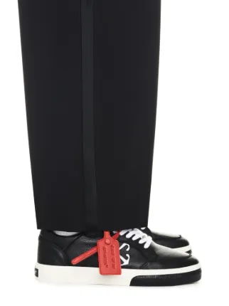 BLACK/WHITE LEATHER VULCANIZED in black | Off-White™ Official US