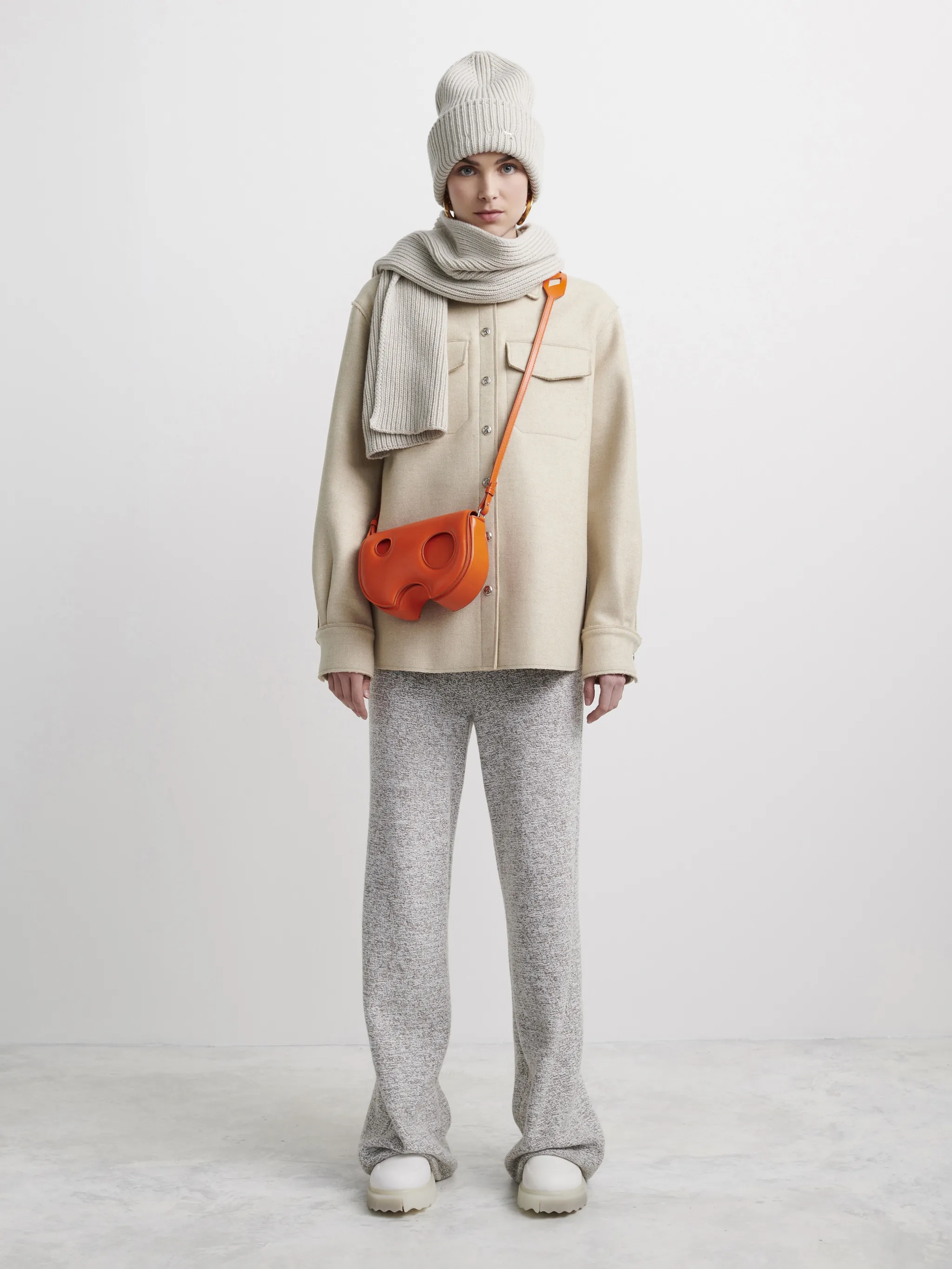 off white burrow bolsa