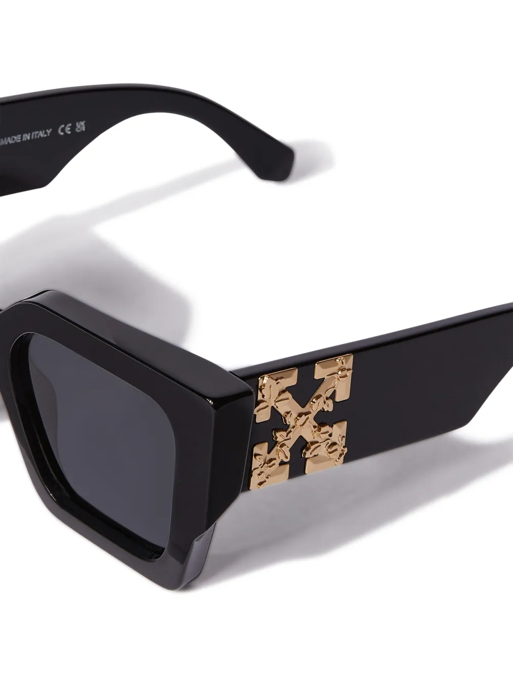 Off-white Catalina Sunglasses In Black