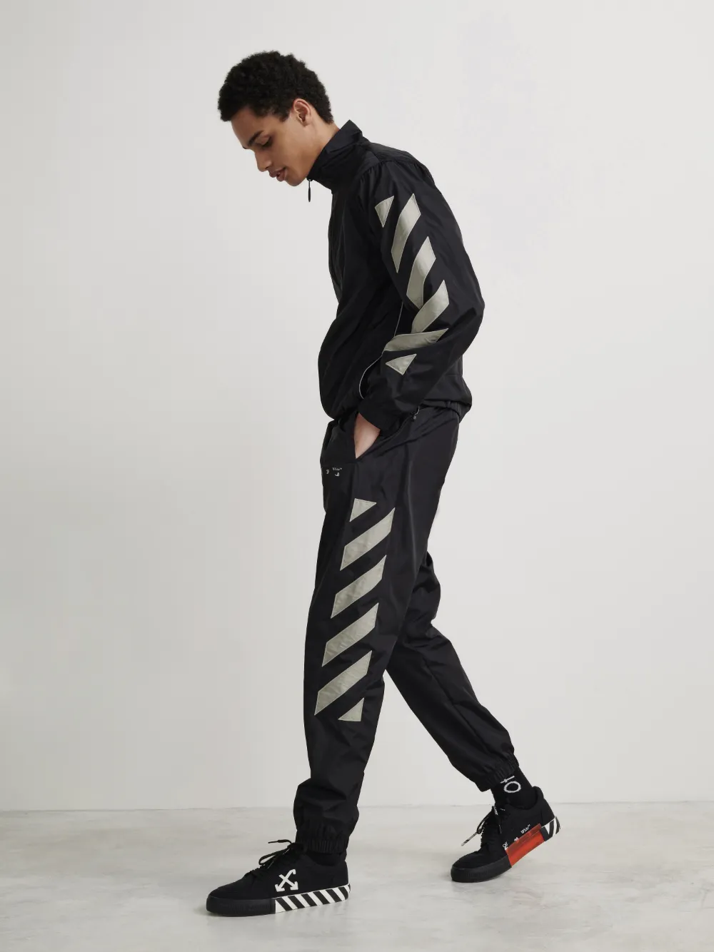 Off-White Diagonals Spray Sweat Pants Womens newest Black Medium