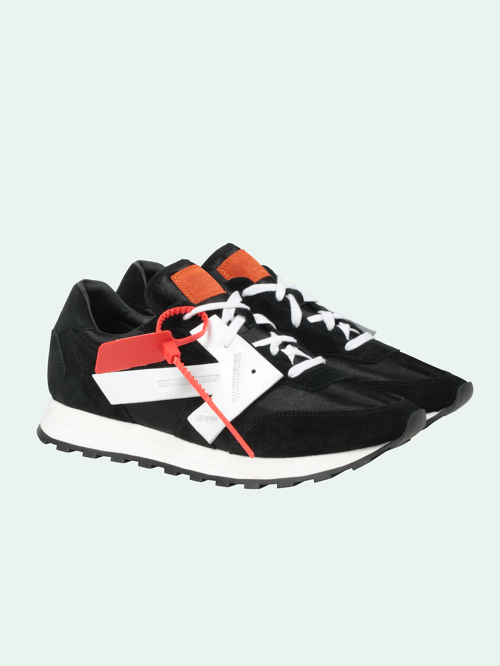 EVERYDAY SNEAKERS