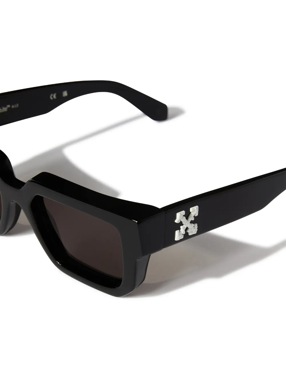 BLACK/DARK GRAY SILVERSTONE SUNGLASSES