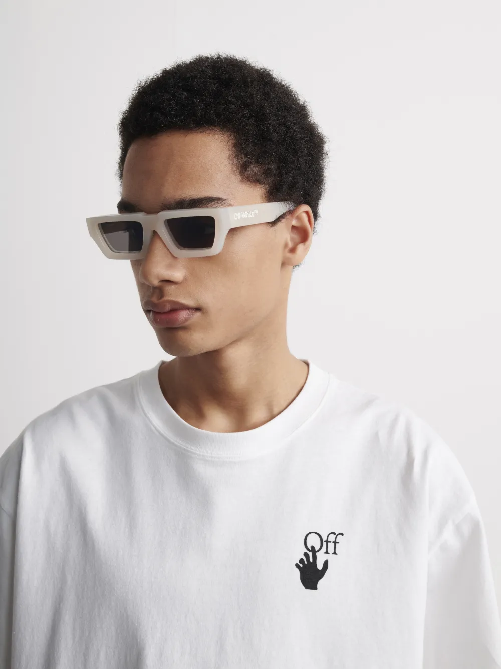 Off-White Manchester sunglasses with buy box