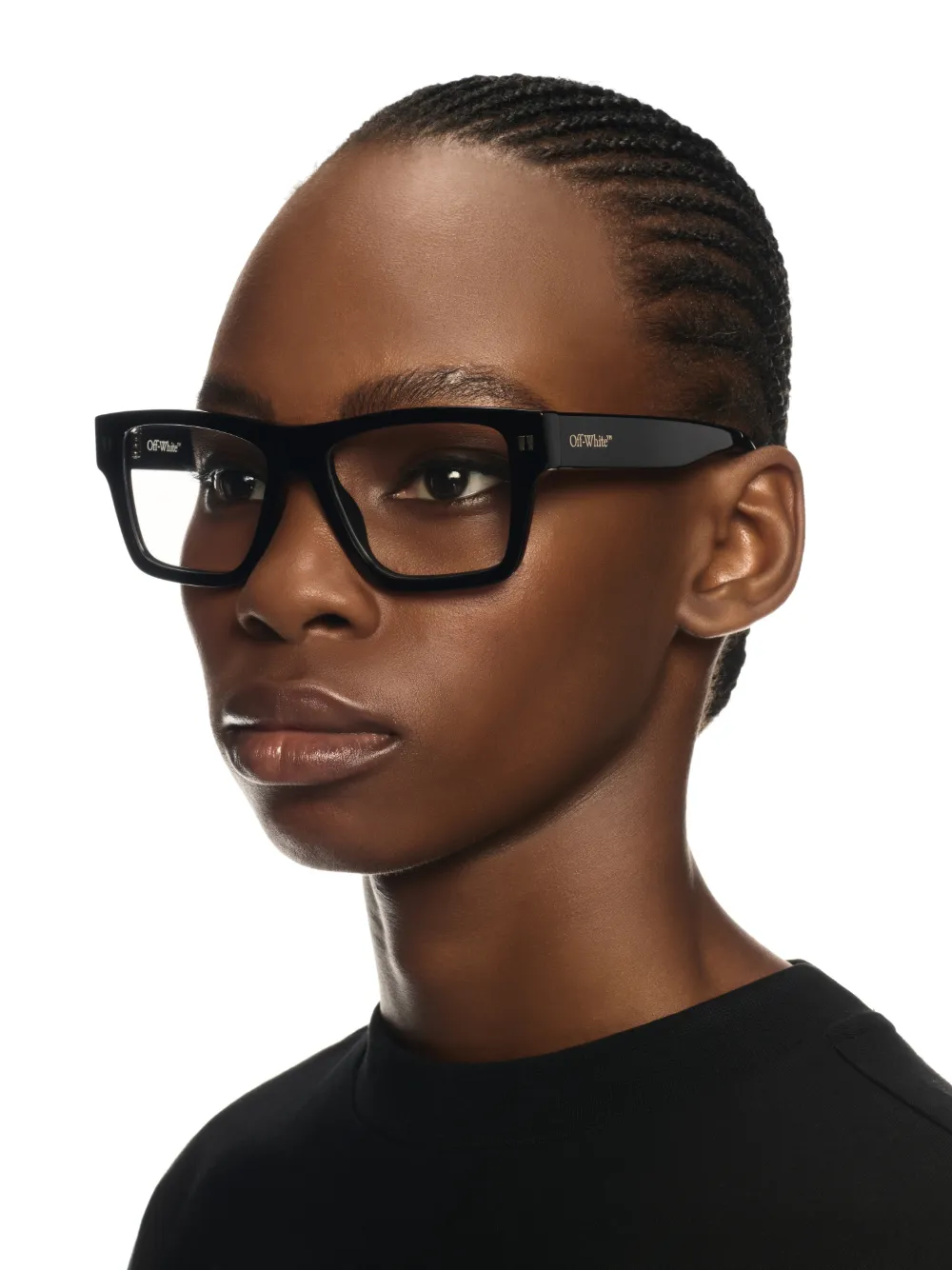 SCHWARZE BRILLE IM STIL DER 75V