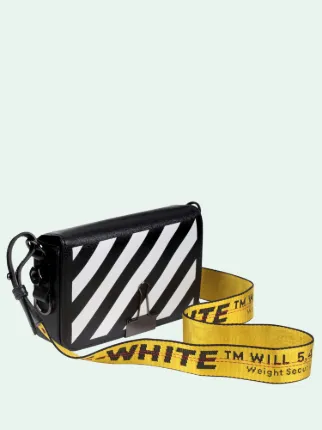 HAND HELD 24/29 DIAG MINI FLAP BAG in black | Off-White