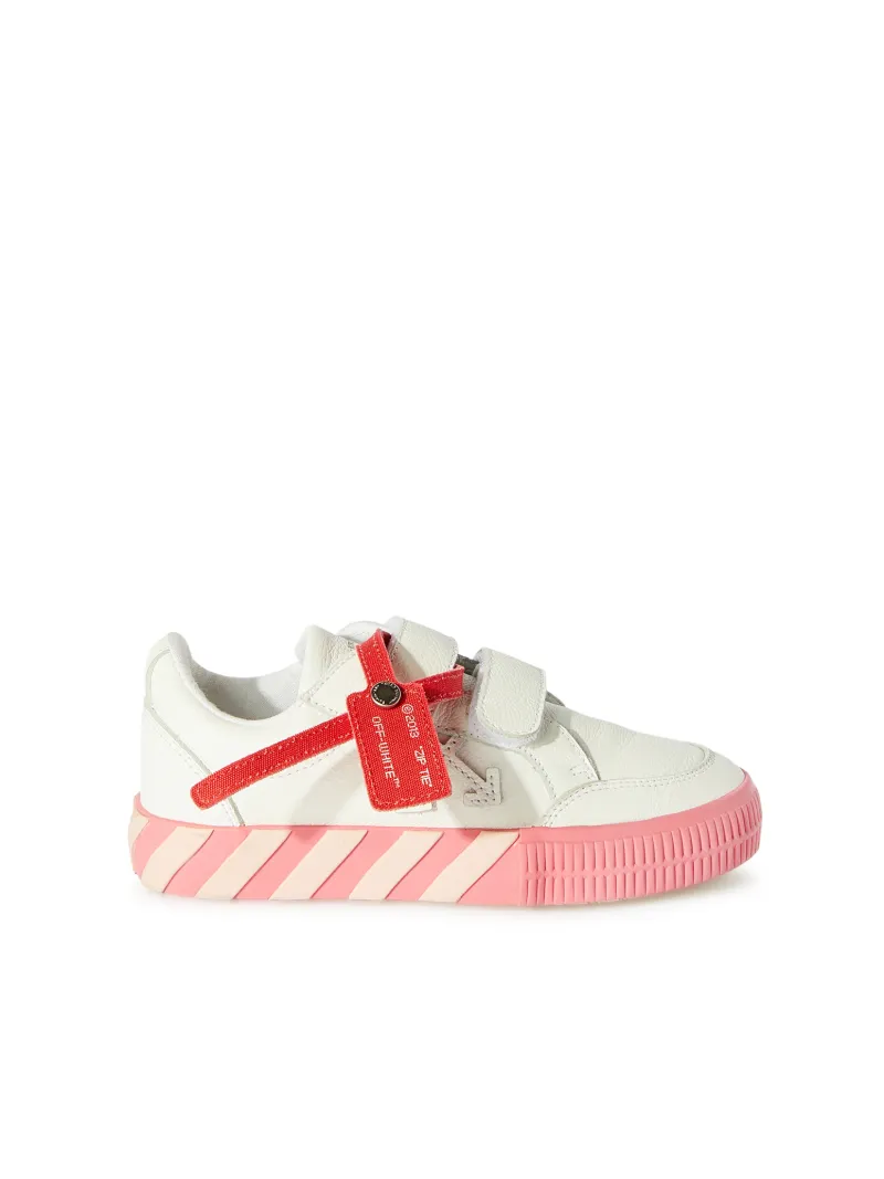 Vulkanisierte Ledersneakers mit Klettverschluss