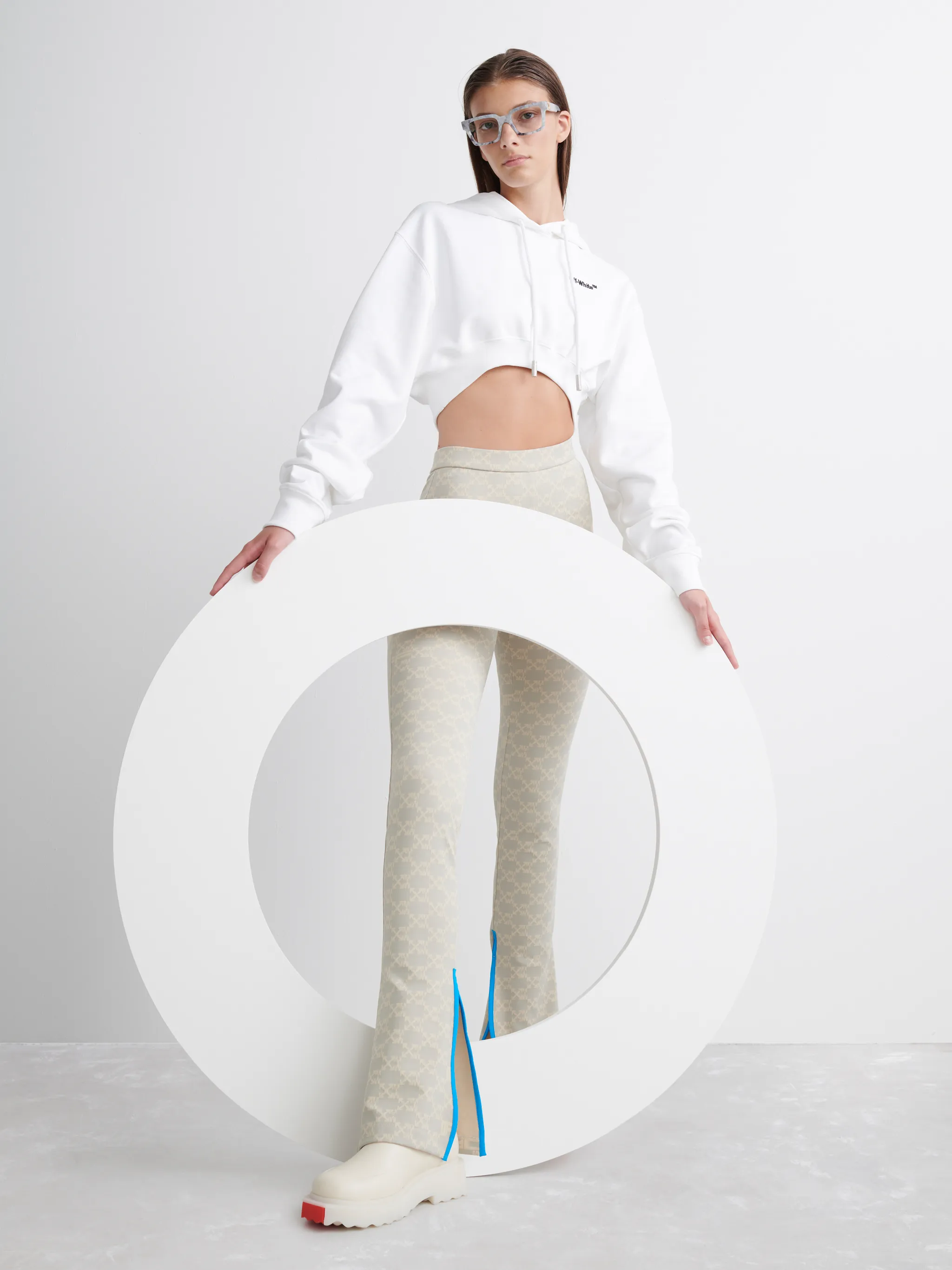 LEGGINGS CON SPACCO E MONOGRAMMA