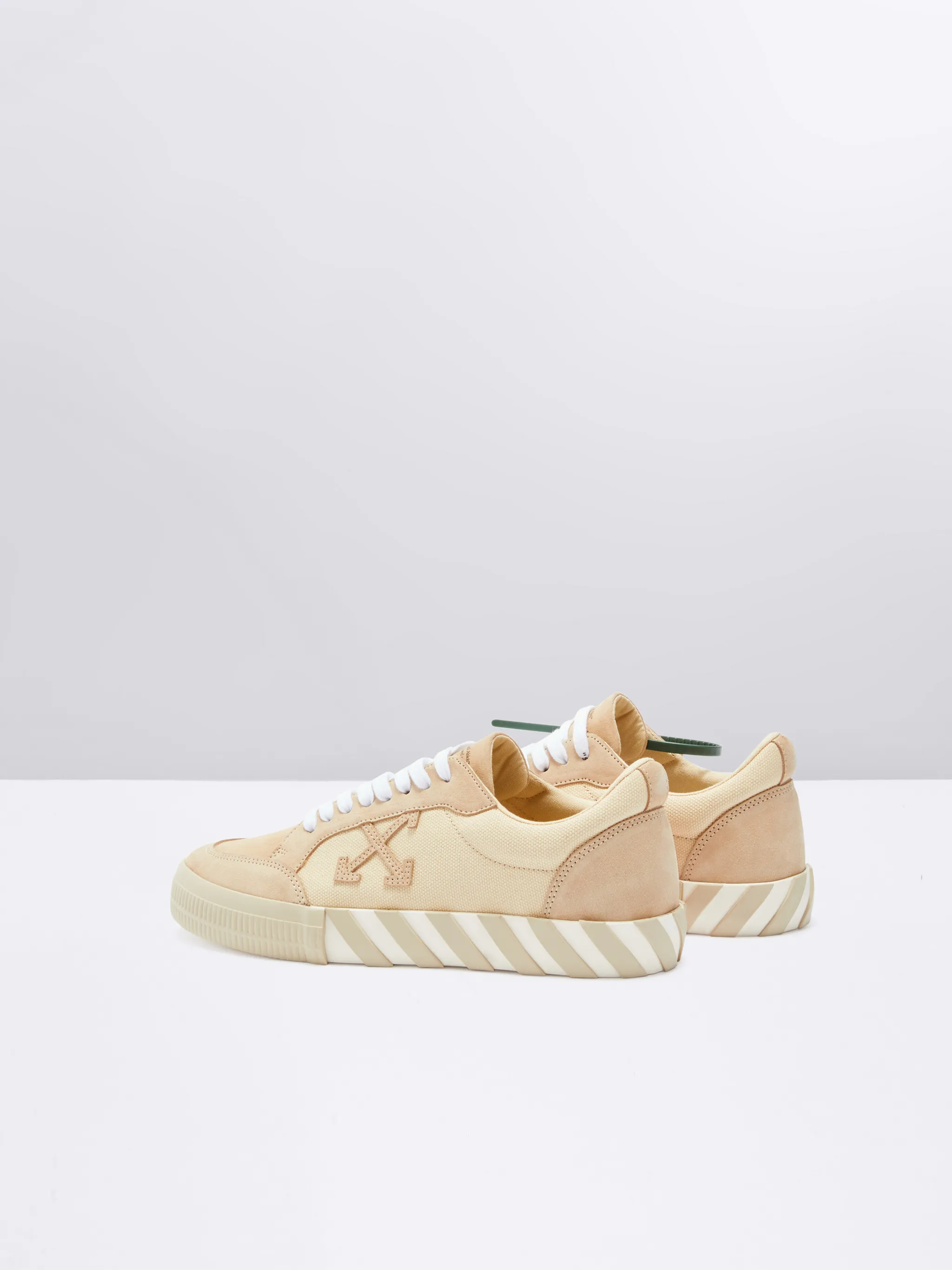 off white vulc low beige