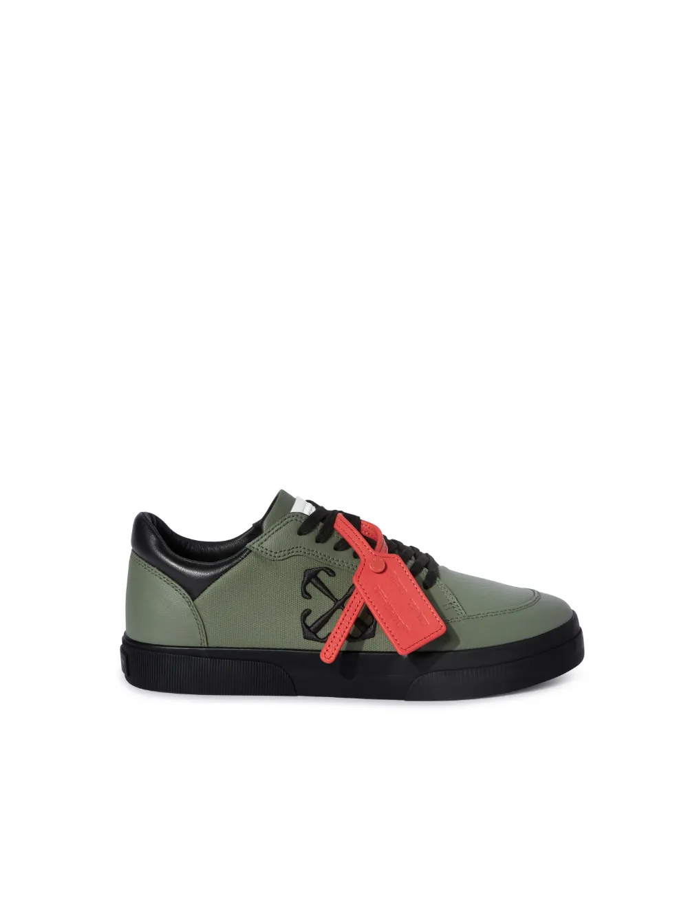 MILITARY GREEN/BLACK COATED CANVAS VULCANIZED in green | Off