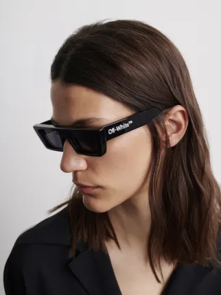 تاسع حيوانات أليفة تعاطف، عطف occhiali off white - sayasouthex.com