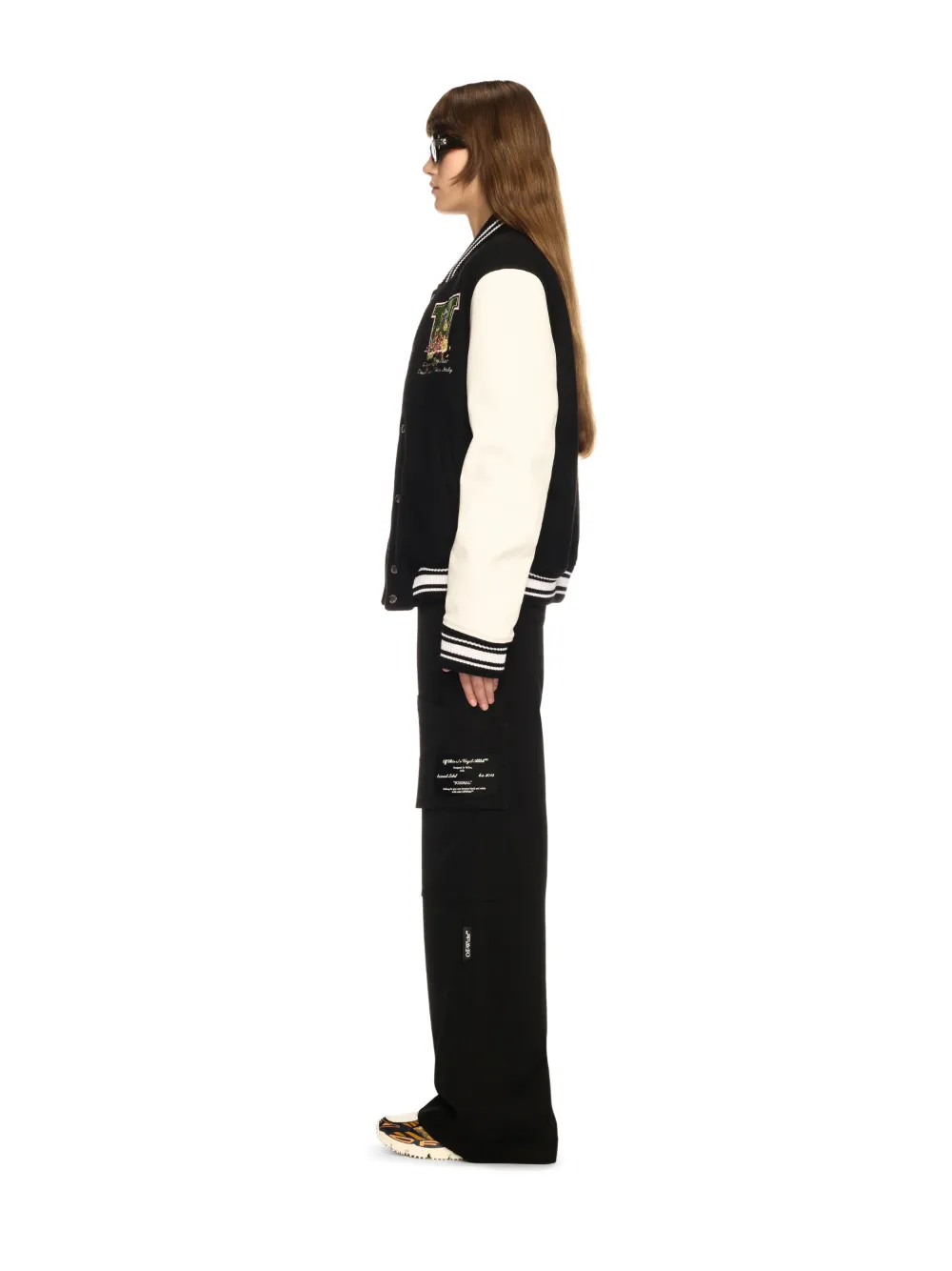 Schwarzer Collegejacke mit Blumen
