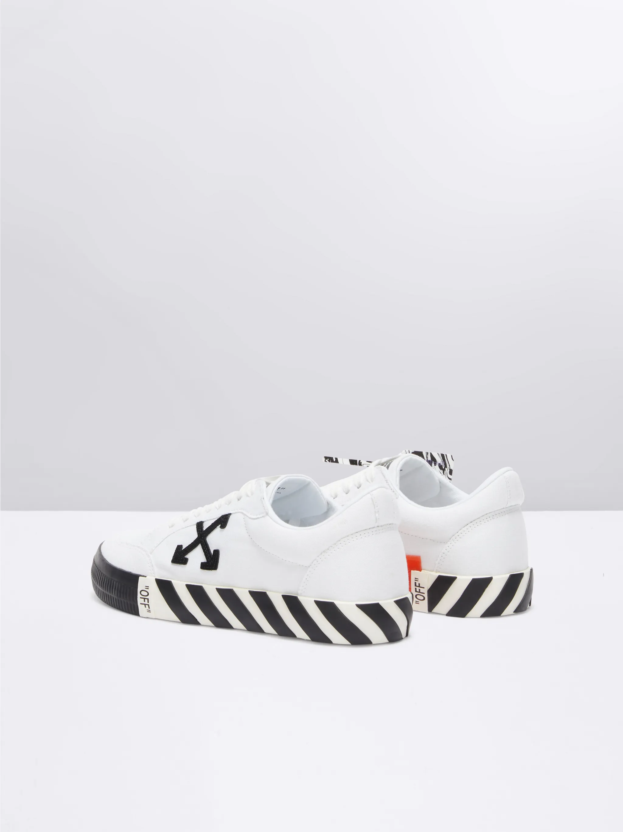 SNEAKERS BASSE CON SUOLA VULCANIZZATA
