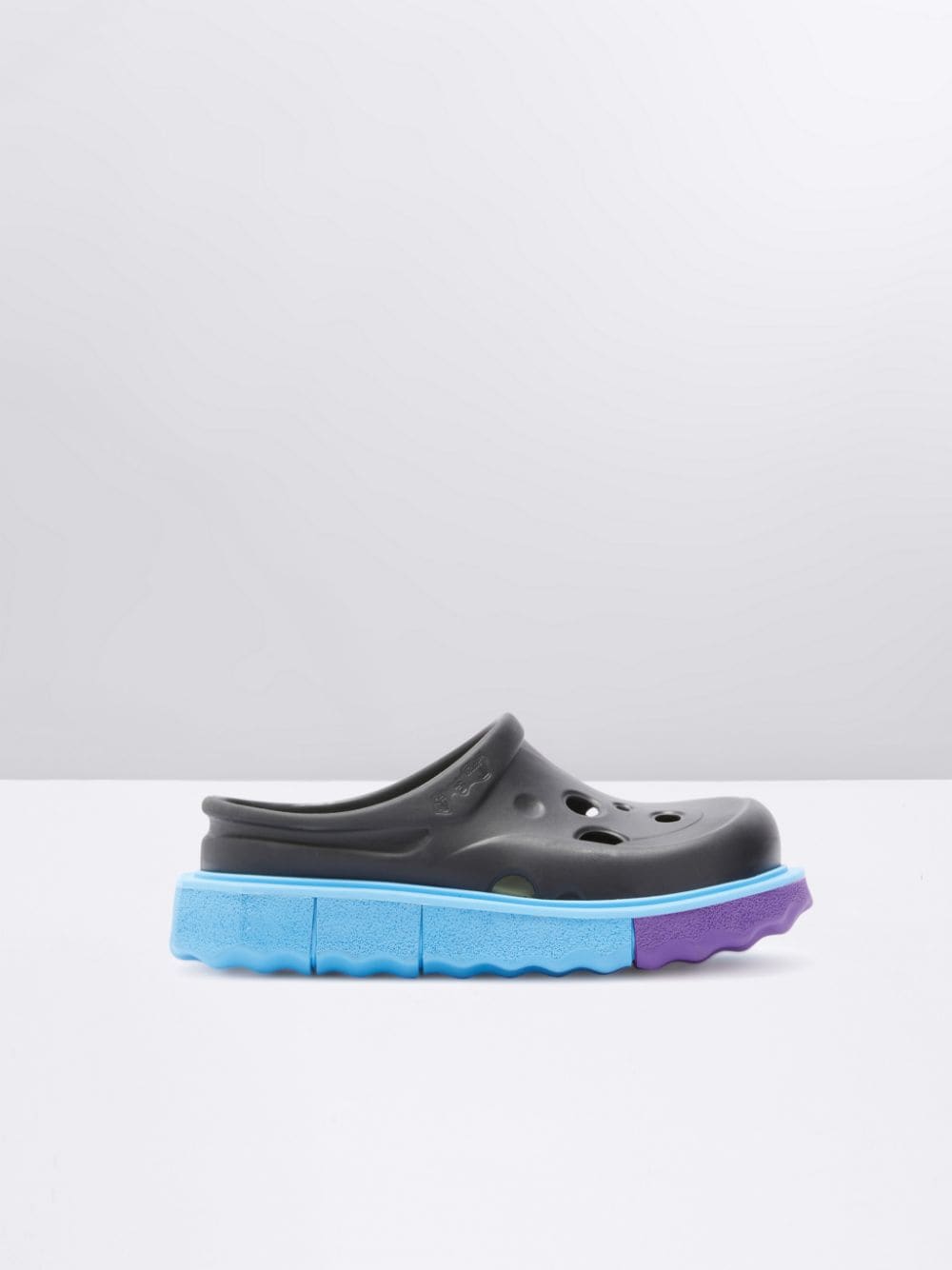 SPONGESOLE METEOR SLIPPER in black | Off-White™ Official AT