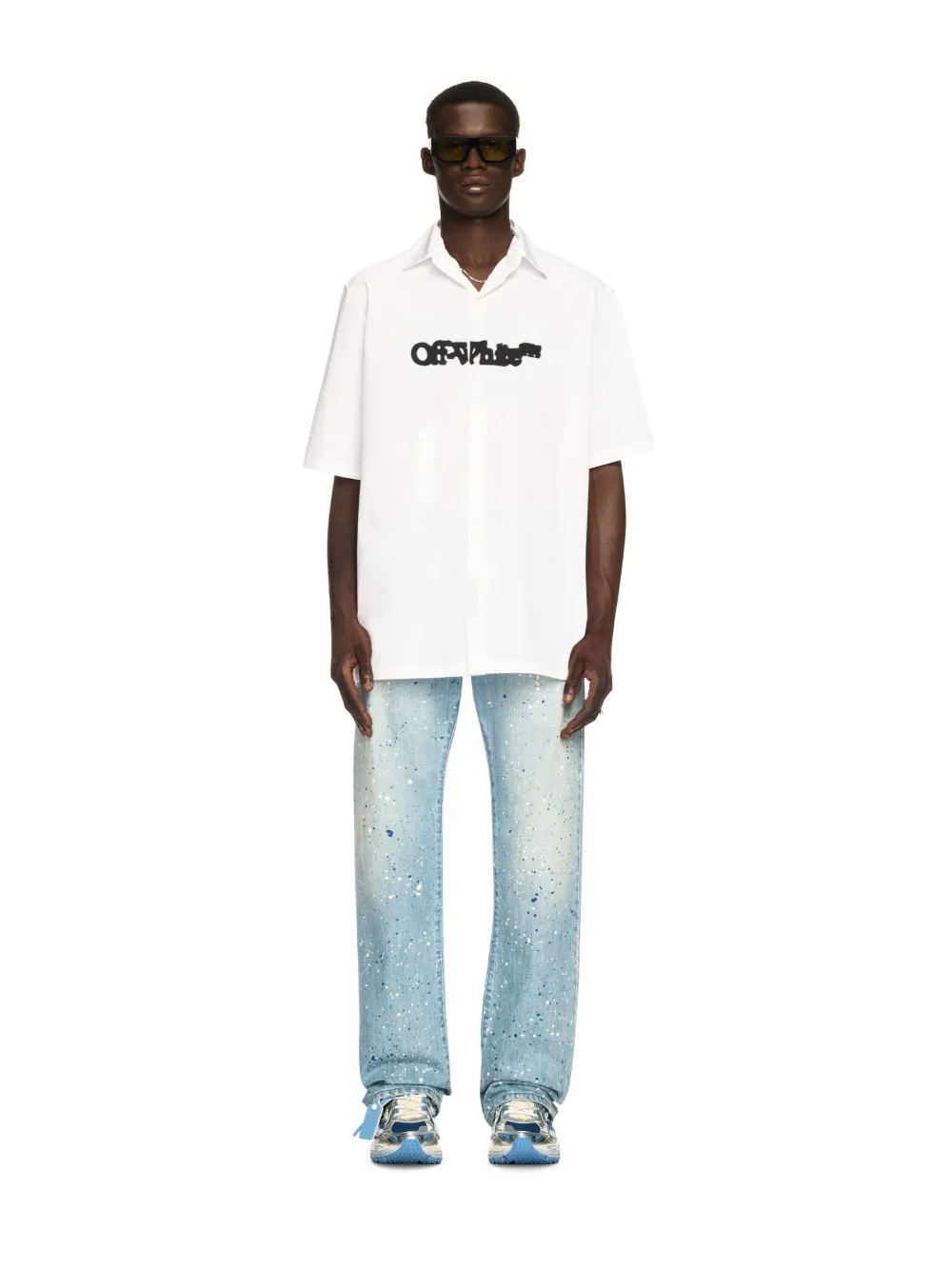 Weißes Bowling-Shirt mit Spray-Pfeil