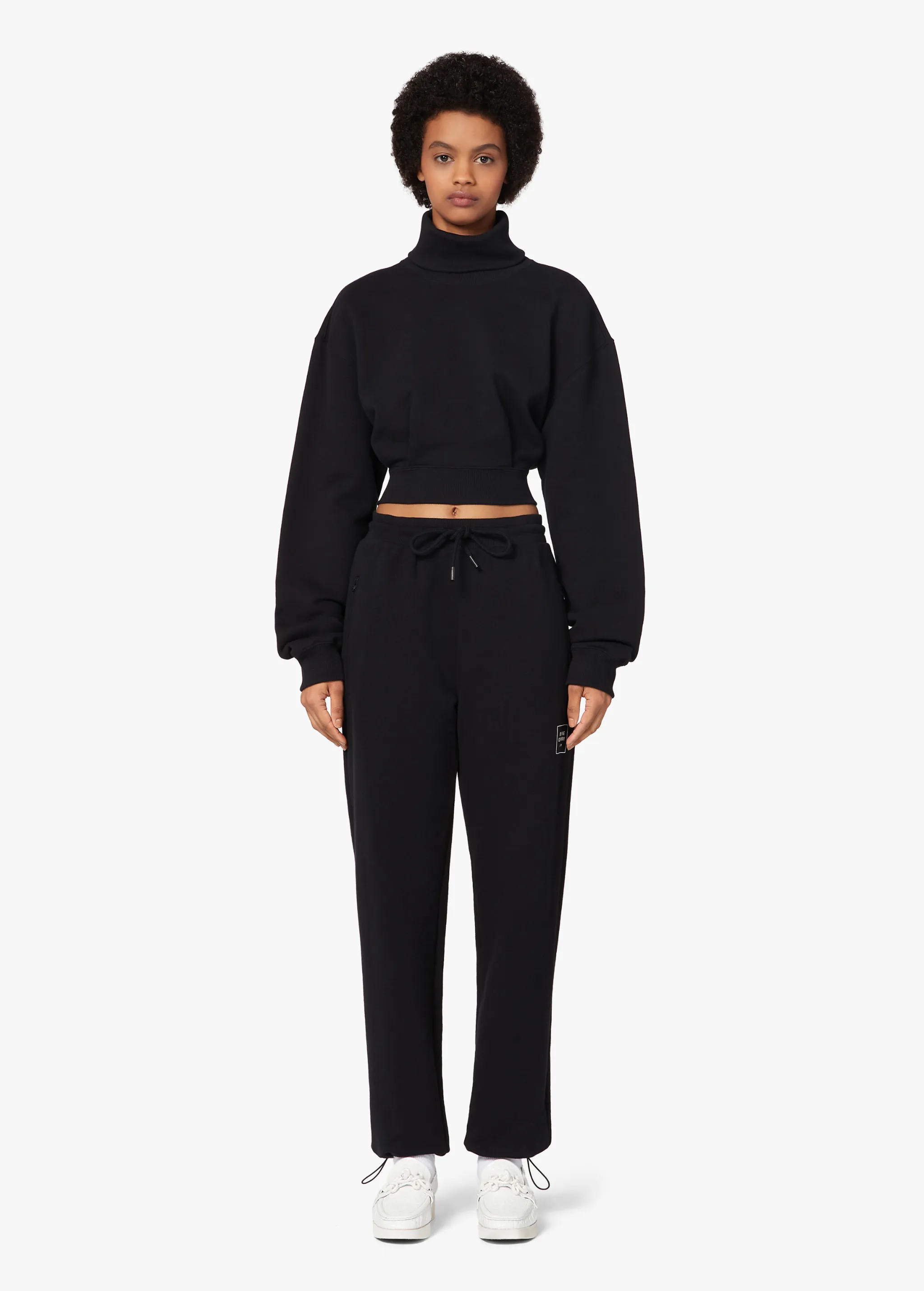 BLACK LOGO SWEATPANTS