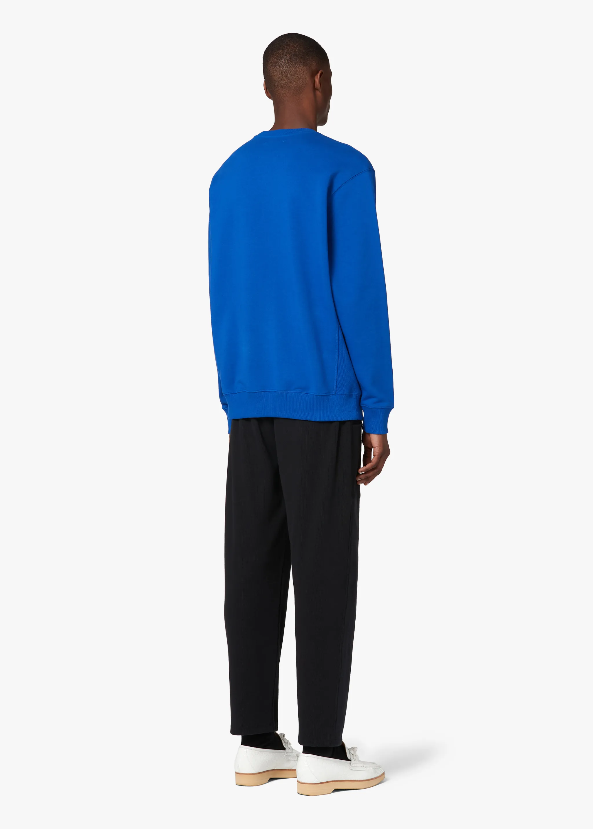BLUE EMBROIDERED SWEATSHIRT